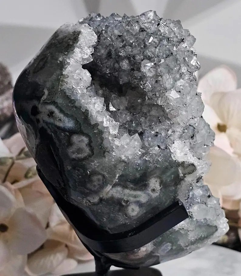 Amethyst Quartz - amplify your energy-2.jpg