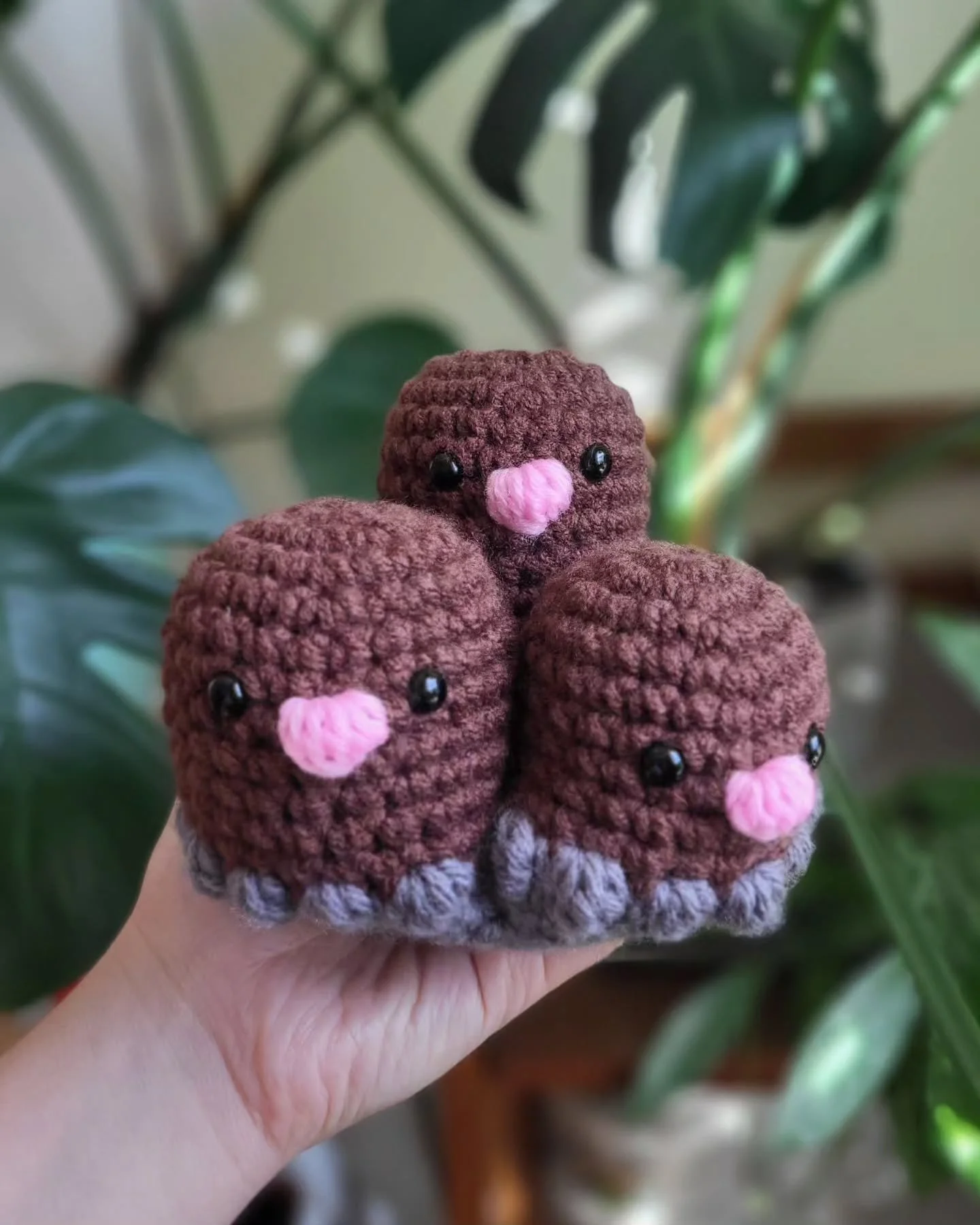 🛘🍃 Trio trio trio. The whole crew has arrived! 

I could resist making Digtrio after making Diglett. What else should I make?

-----
SAT 5/9
8901 Ridge Blvd
10AM- 3PM

#crochetdugtrio #crochetartist #nyccrochet