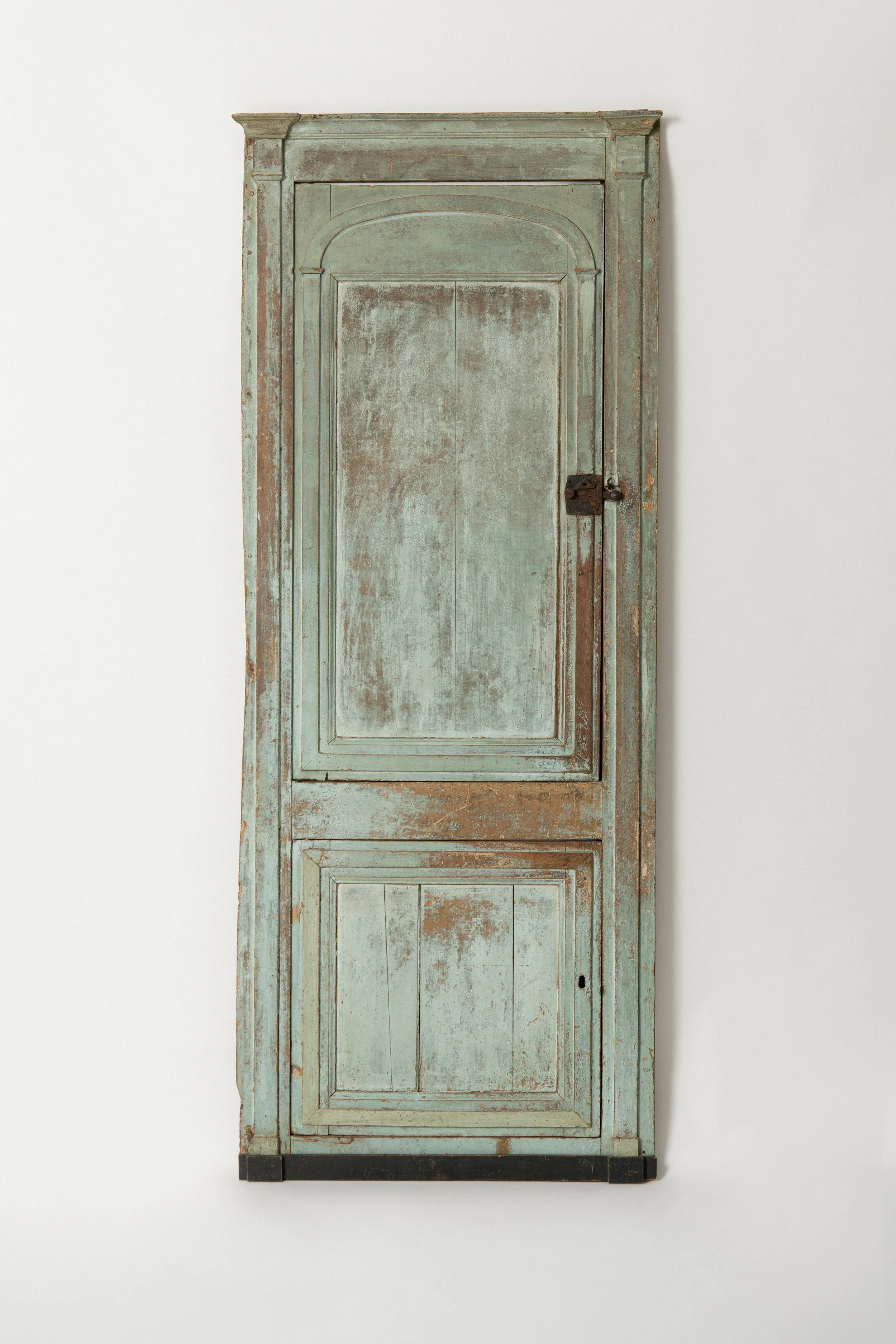 8th-century-new-england-built-in-cupboard-front-original-verdigris-paint.jpg