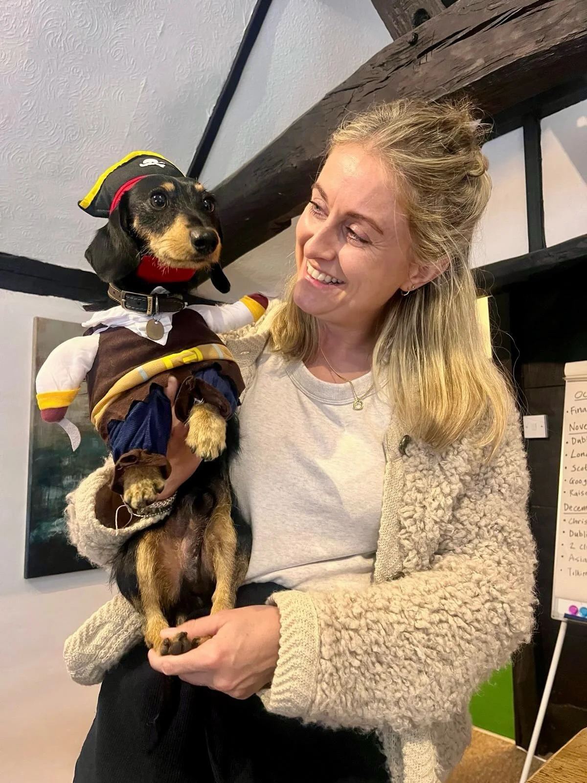 Introducing our lovely new team members. Welcome Emily and Buddy, we are very glad to have you with us! 
.
.
#workingforhumanity #humanitas #humanitarian #happyfriday