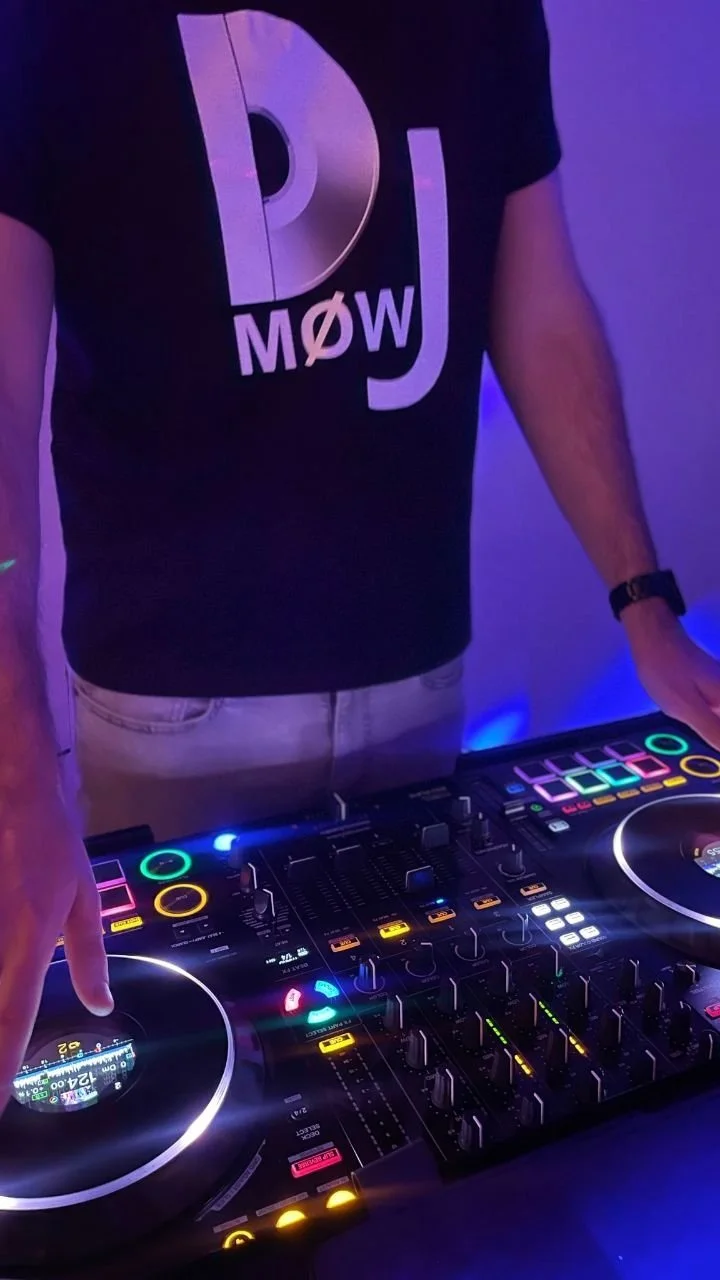 #DJ #MØW #pioneerdj #eurolite #yamaha #ddjflx10 #rekordboxdj #rekordbox #mashup #axwellingrosso #axwell #sebastianingrosso #taylorswift #macbookpro