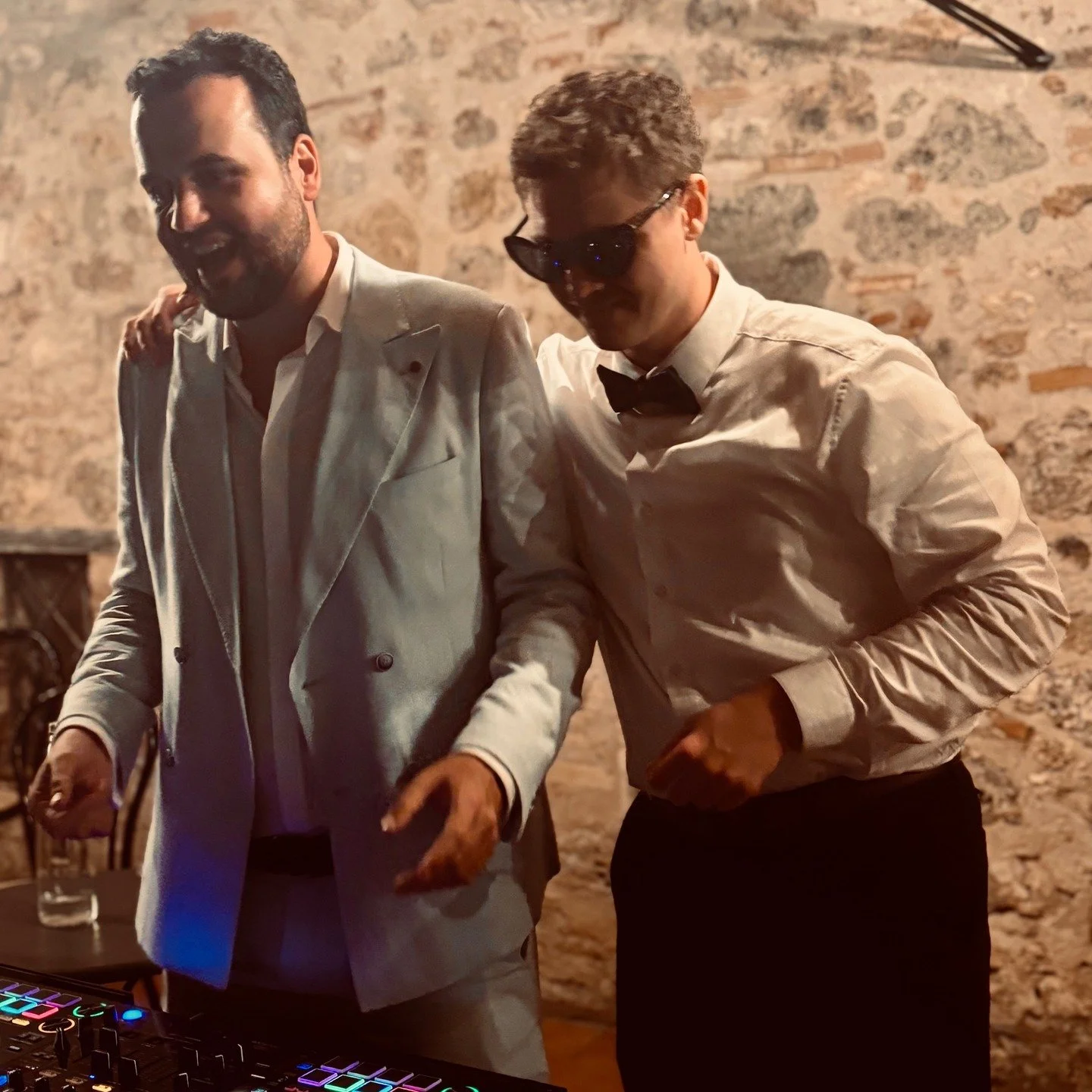„La Dolce Vita trifft auf Love & Music – Hochzeitsparty in der wunderschönen Toskana 🇮🇹❤️🎧 #WeddingDJ #DolceVitaBeats“