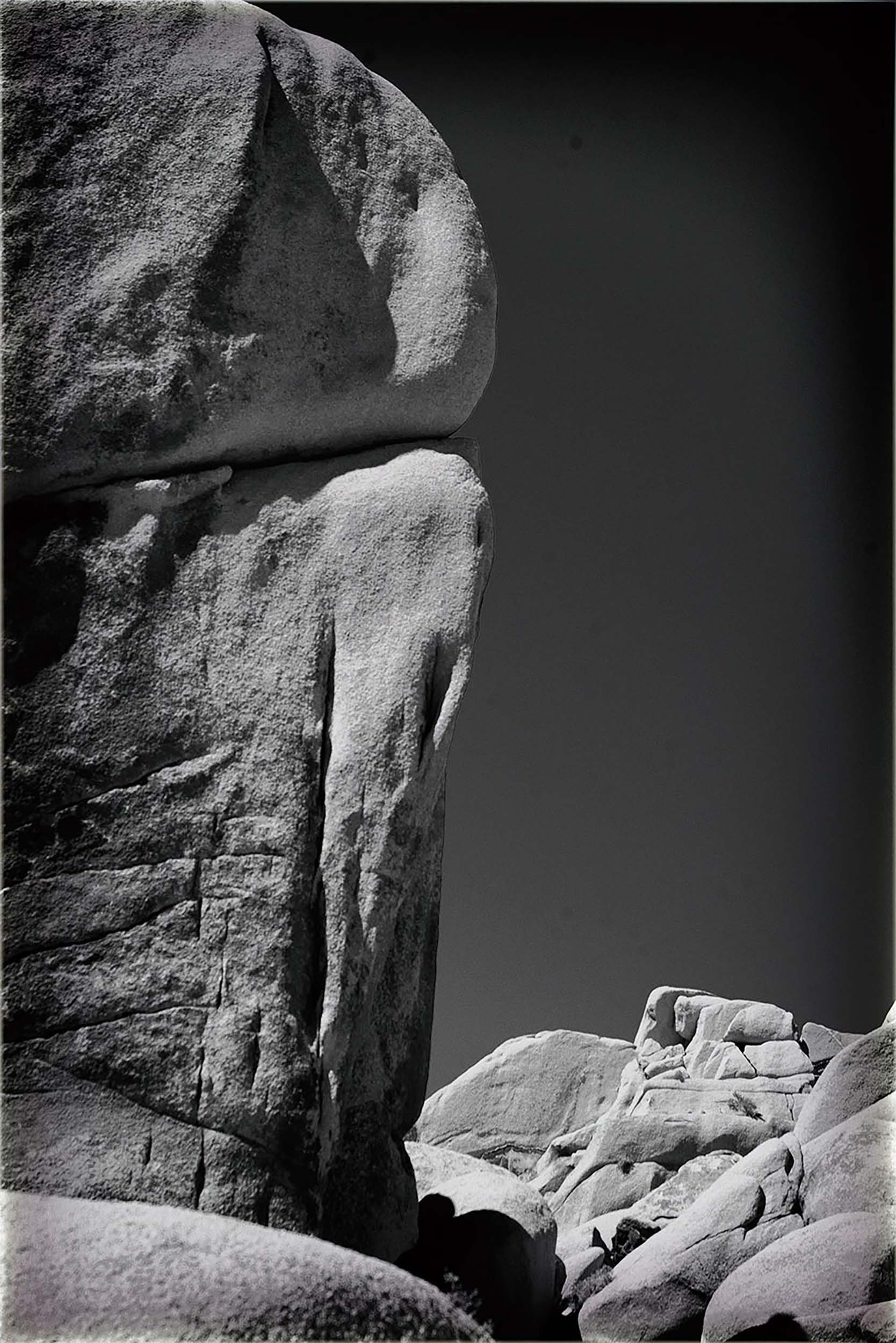 JT_Dustree_Rock#4_BW_DSC07293_17x26 _2500Xz.jpg