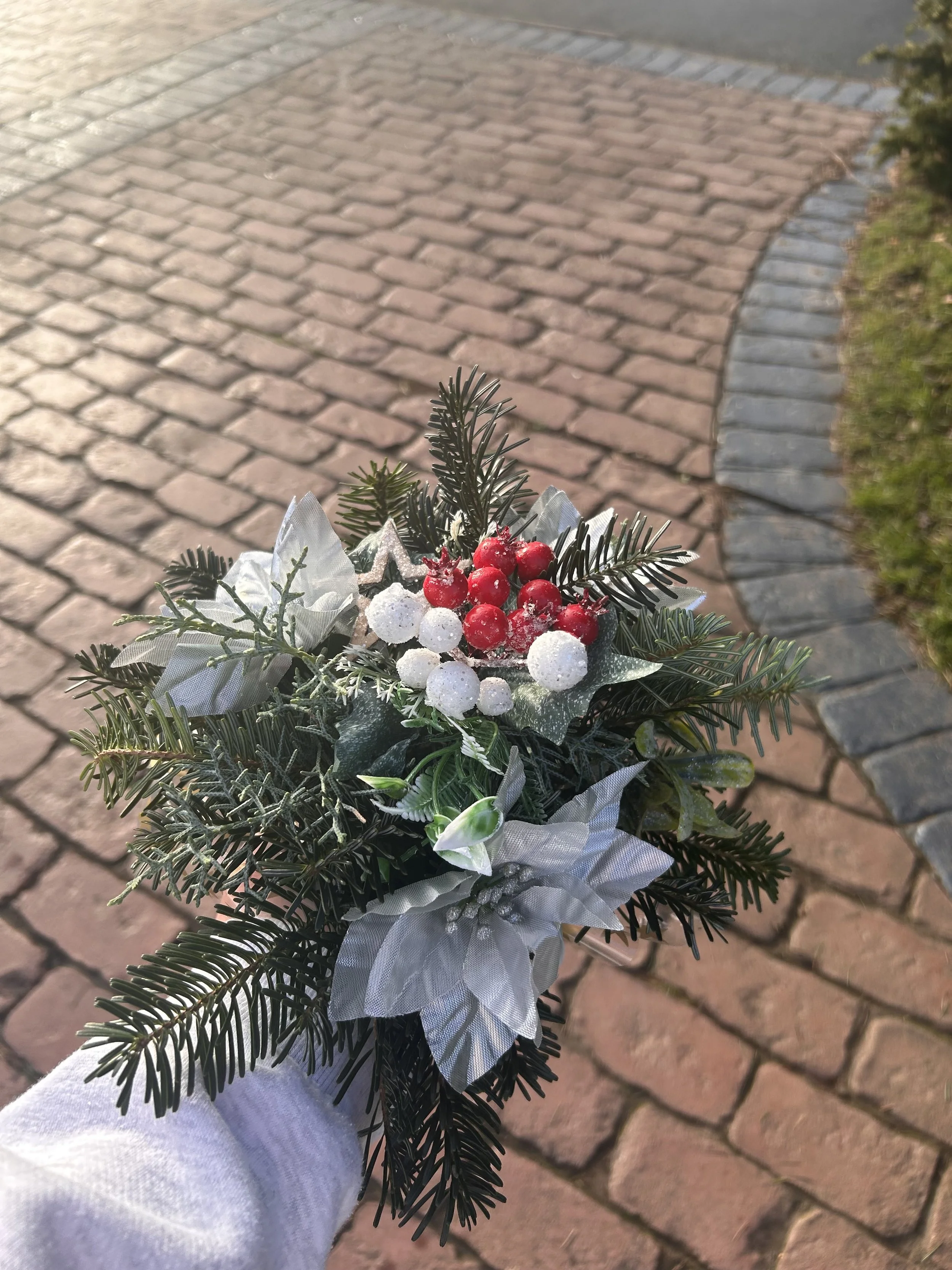 Silver Christmas Grave Pot