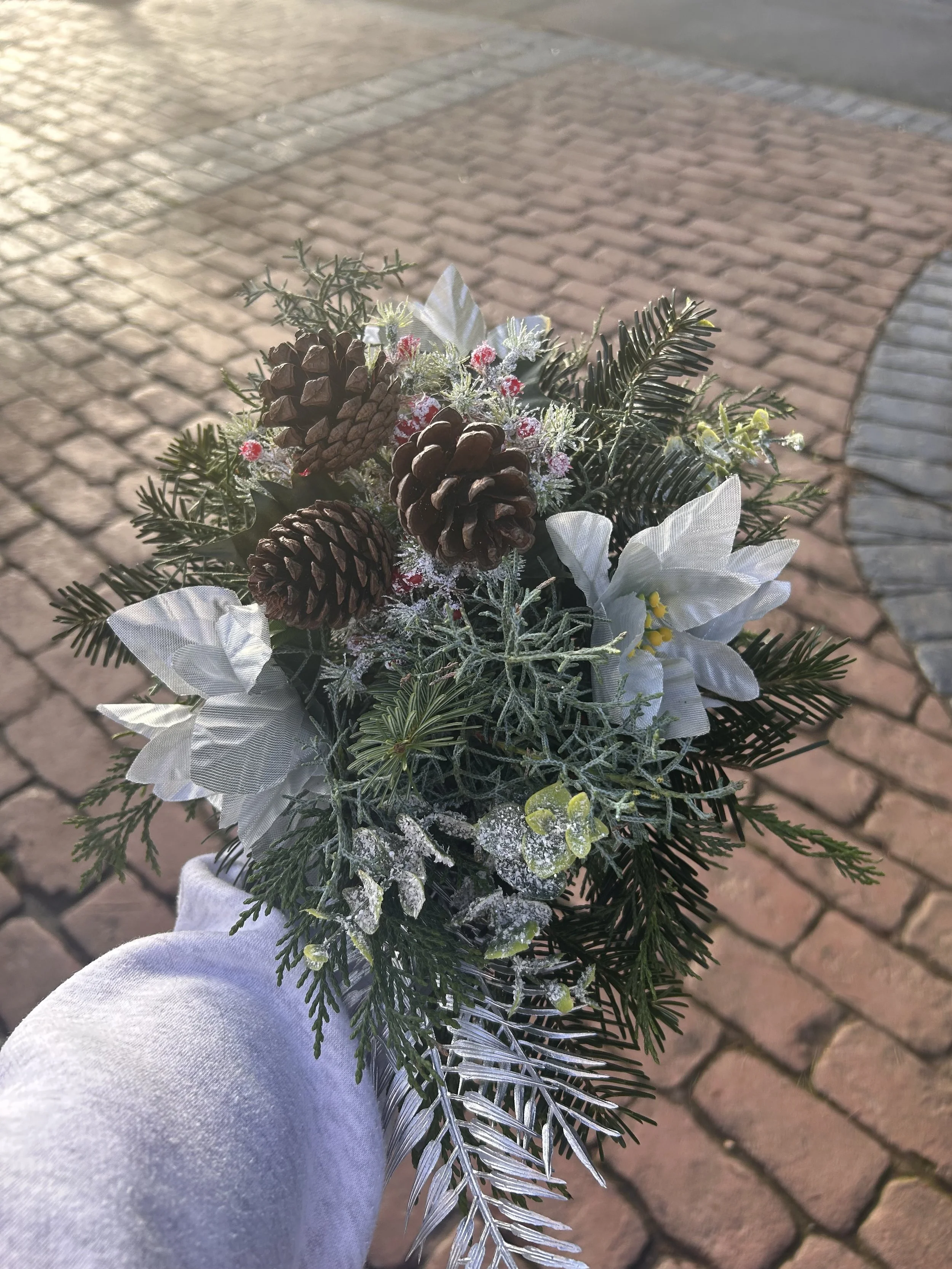 Silver Christmas Oasis Spray