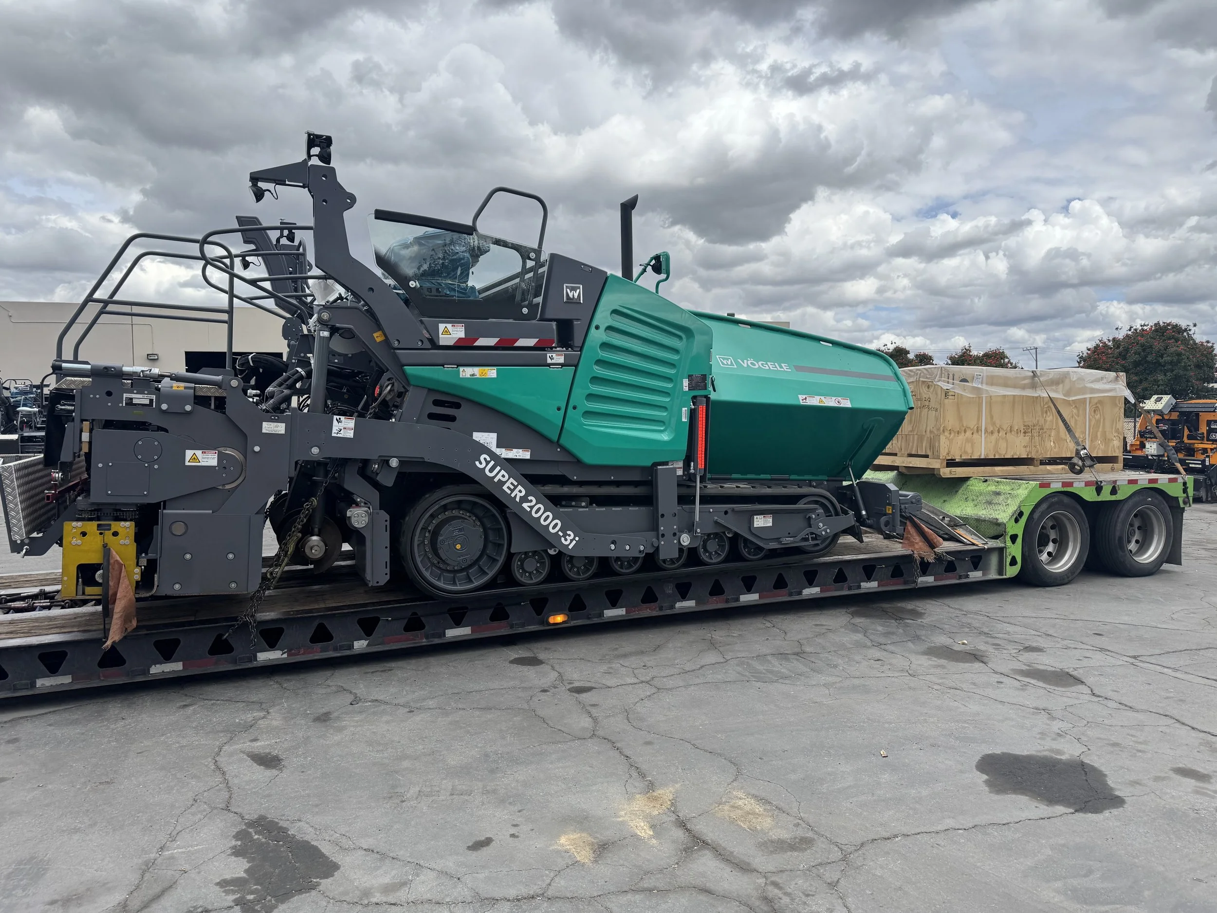 5 things to know before shipping an asphalt paver