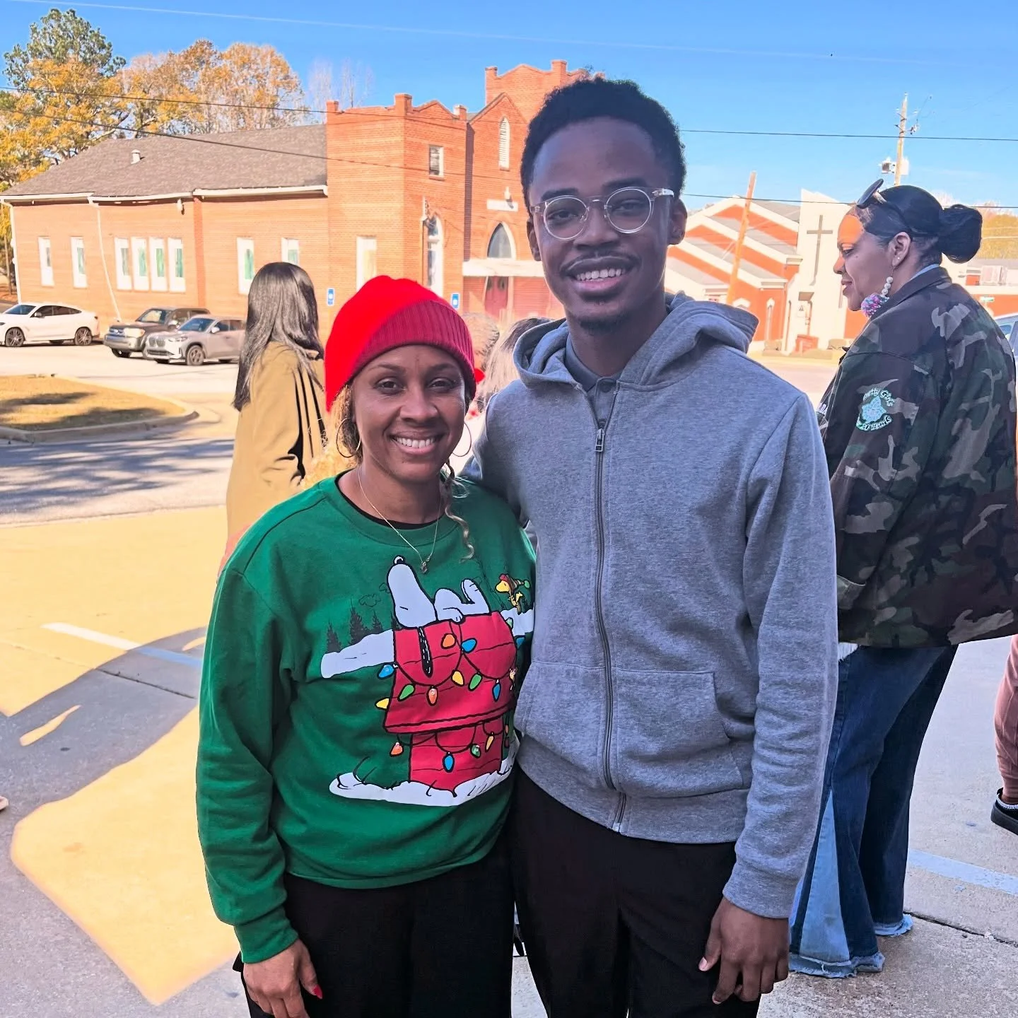 🧡#OUTREACH: What a powerful way to serve our community before stepping into our Annual Campaign Kickoff. 

We are incredibly grateful for the opportunity to partner with Women and Men of Purpose for their 9th Annual Holiday Community Initiative. Wha