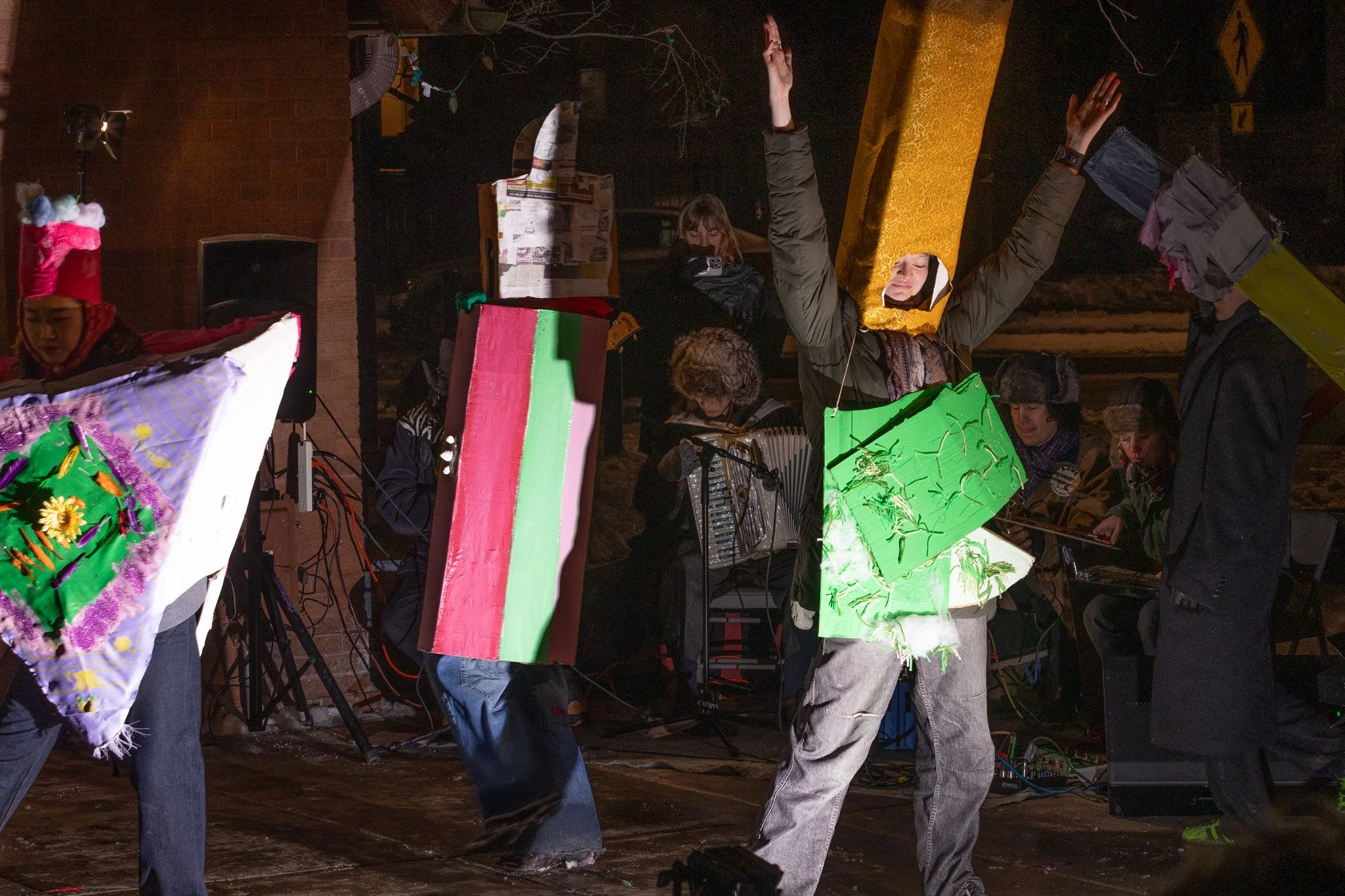 Ava Orrantia & Lucas Fahey 'Curly Cat' 2025