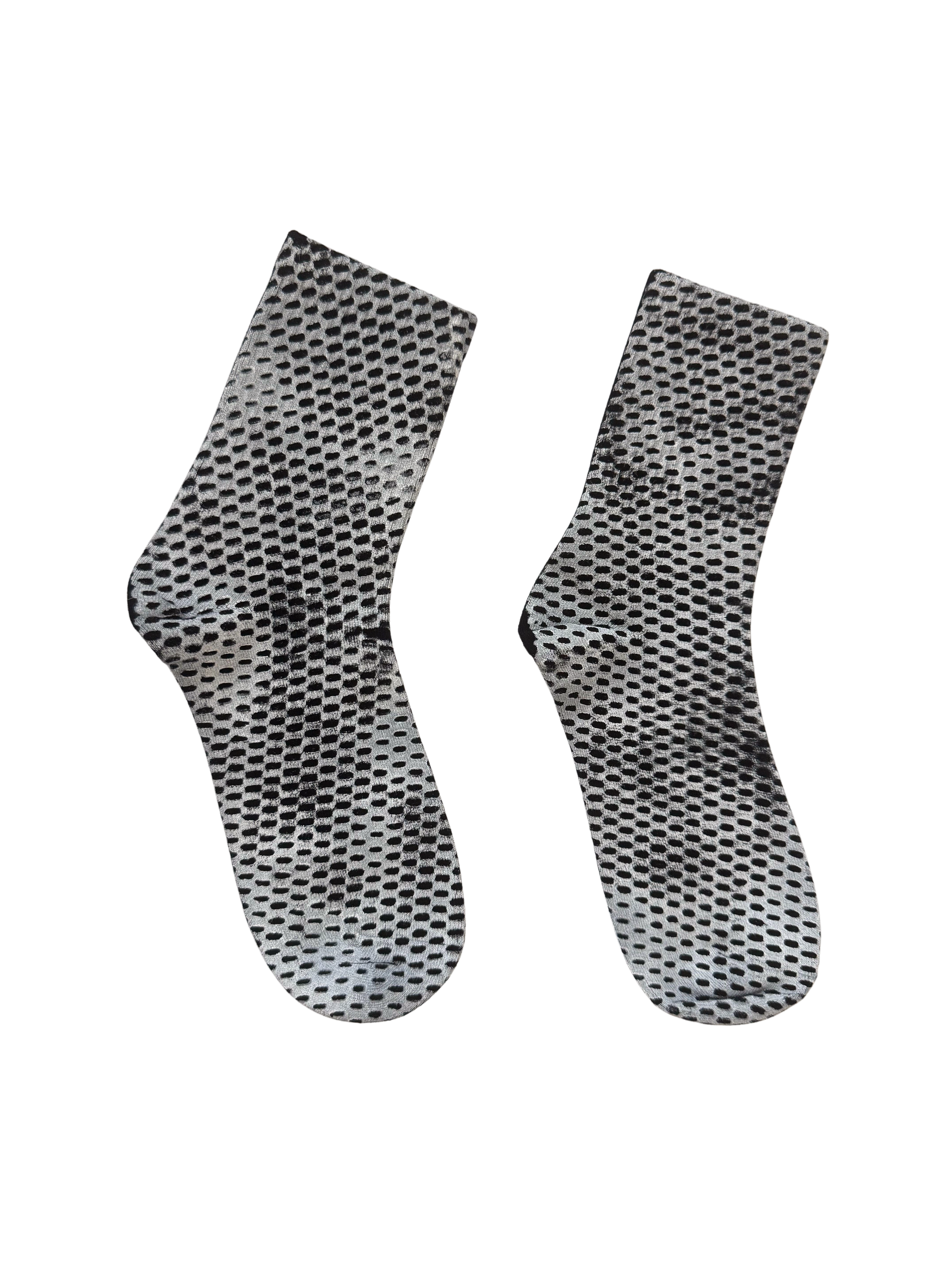 Enmeshed on Blk R.png
