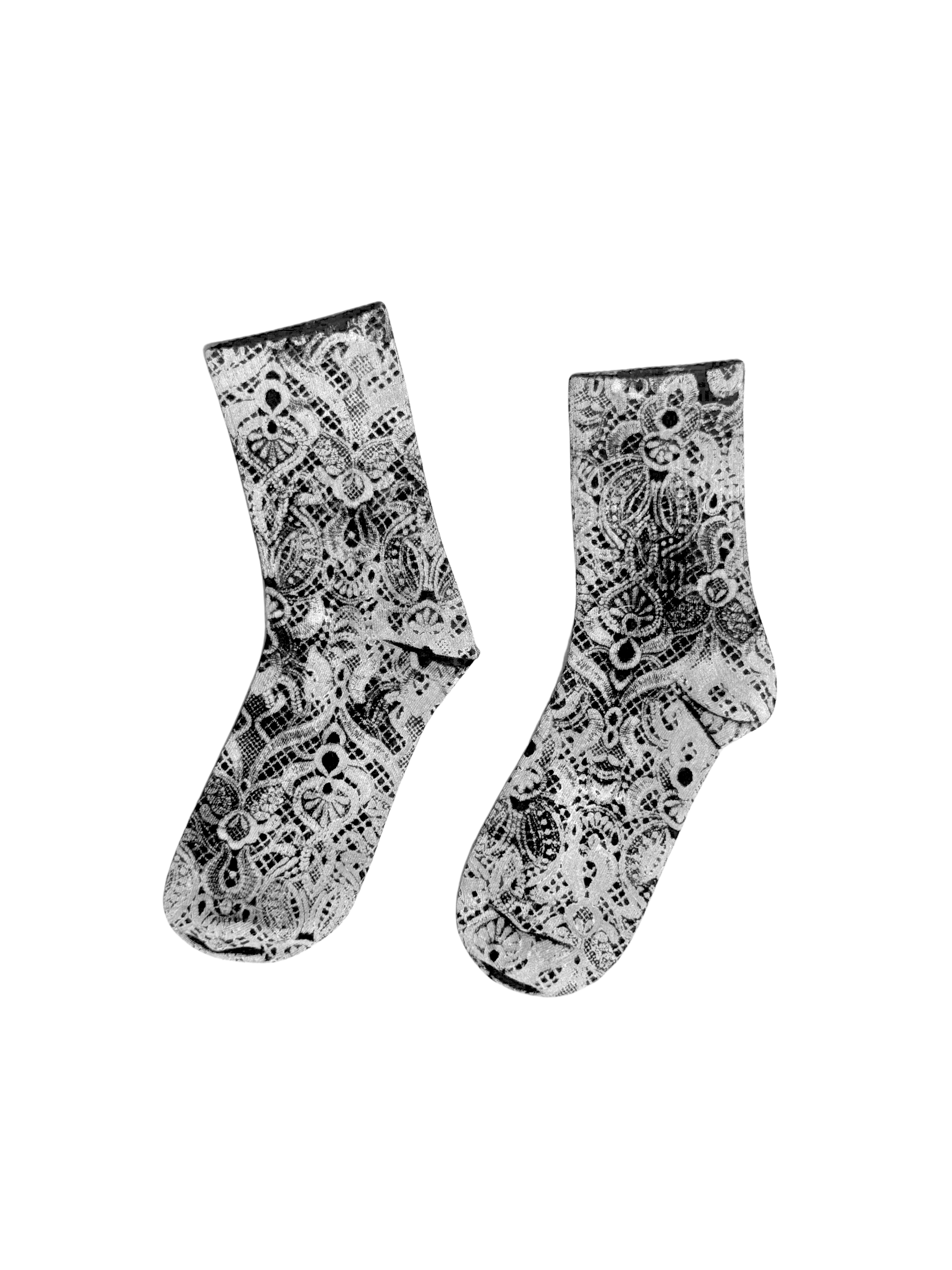 Laced Left Blk.png
