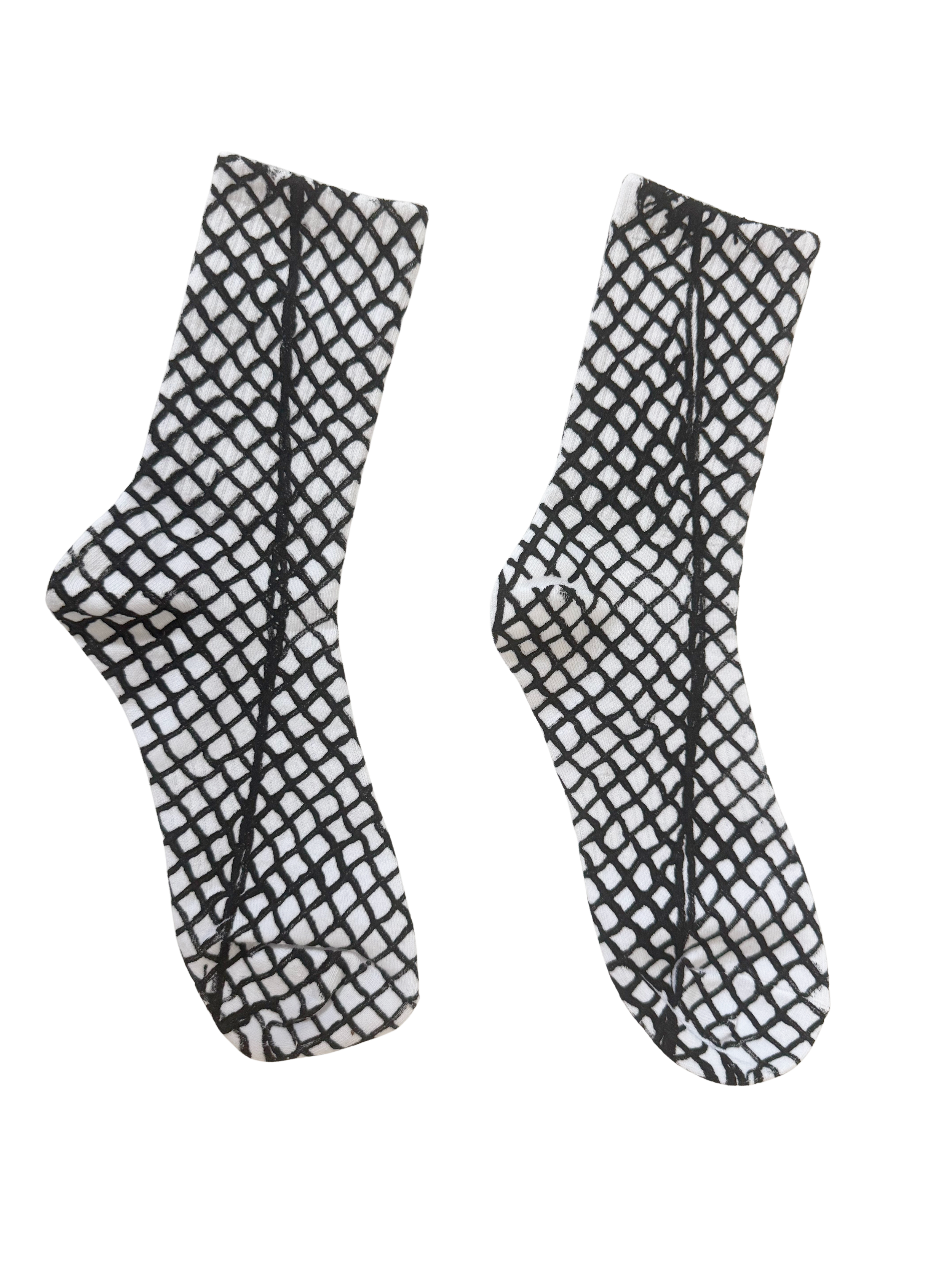 Chain Link on White R.png