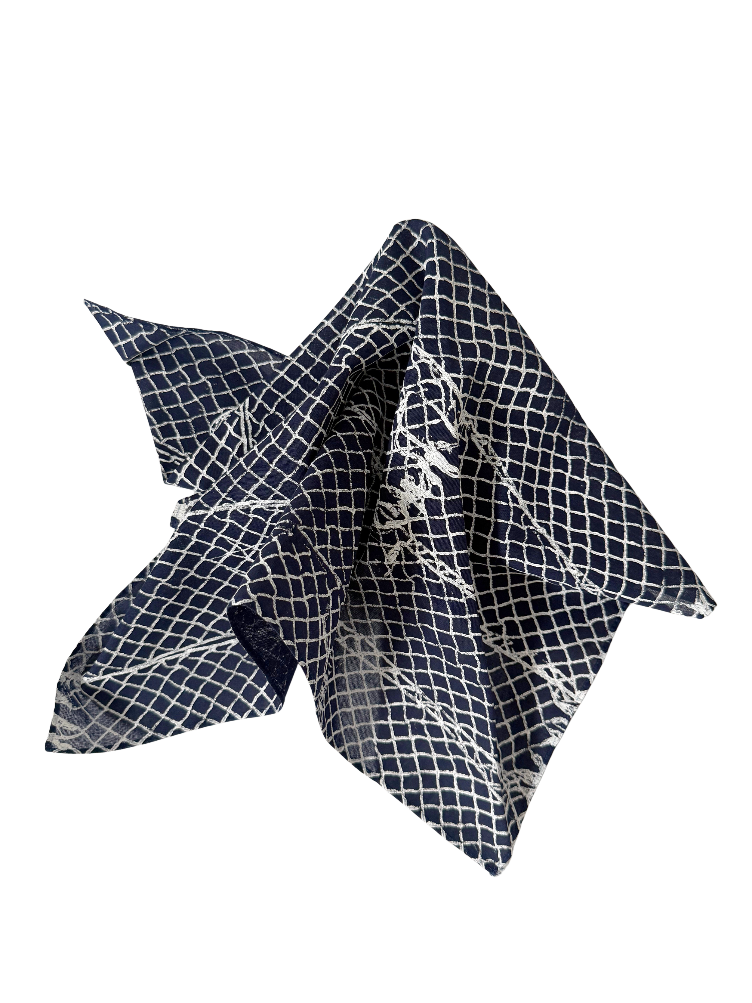 Chain Link on Deep Navy Crumple.png