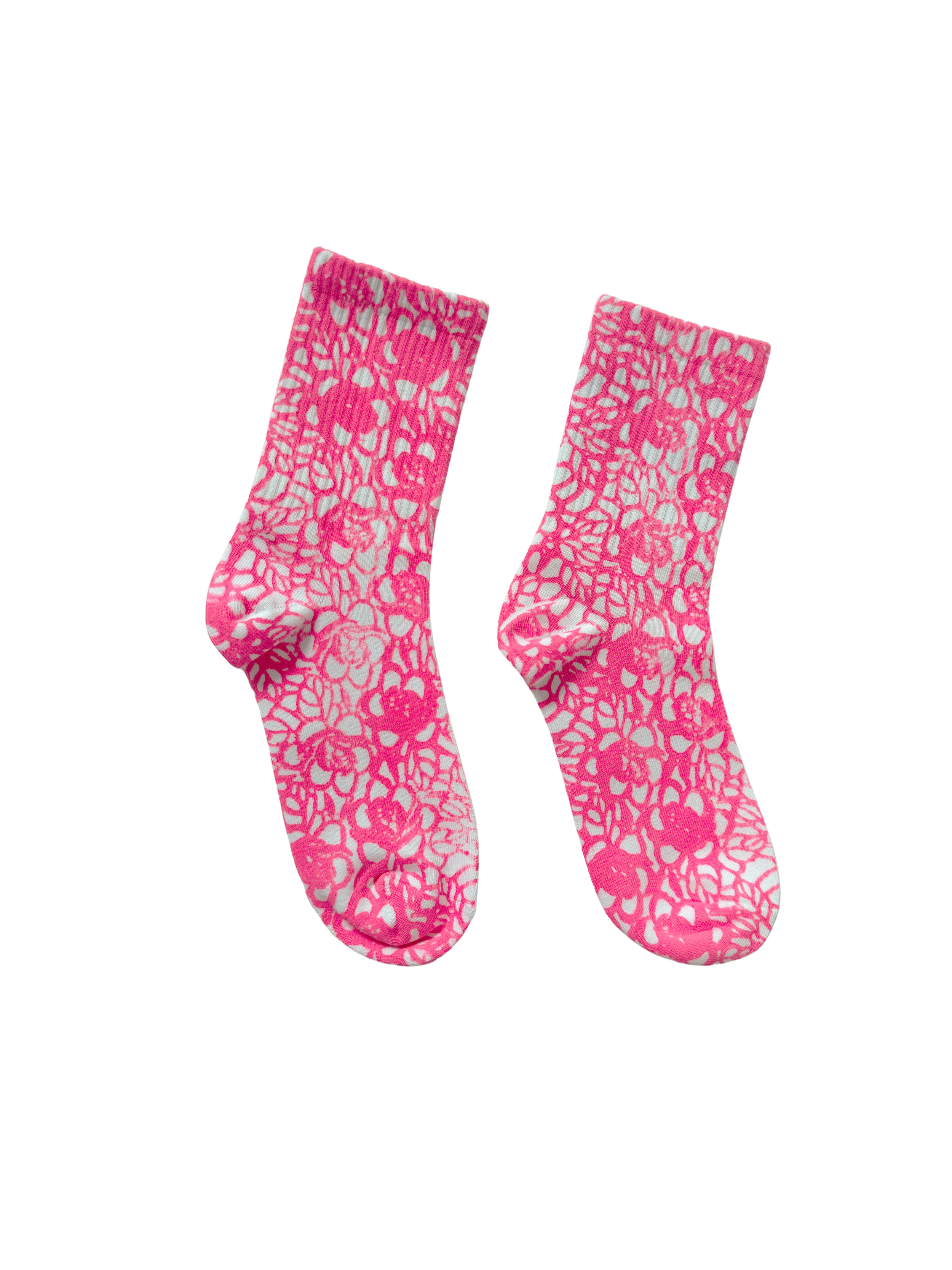 Roses on White Pink R.png