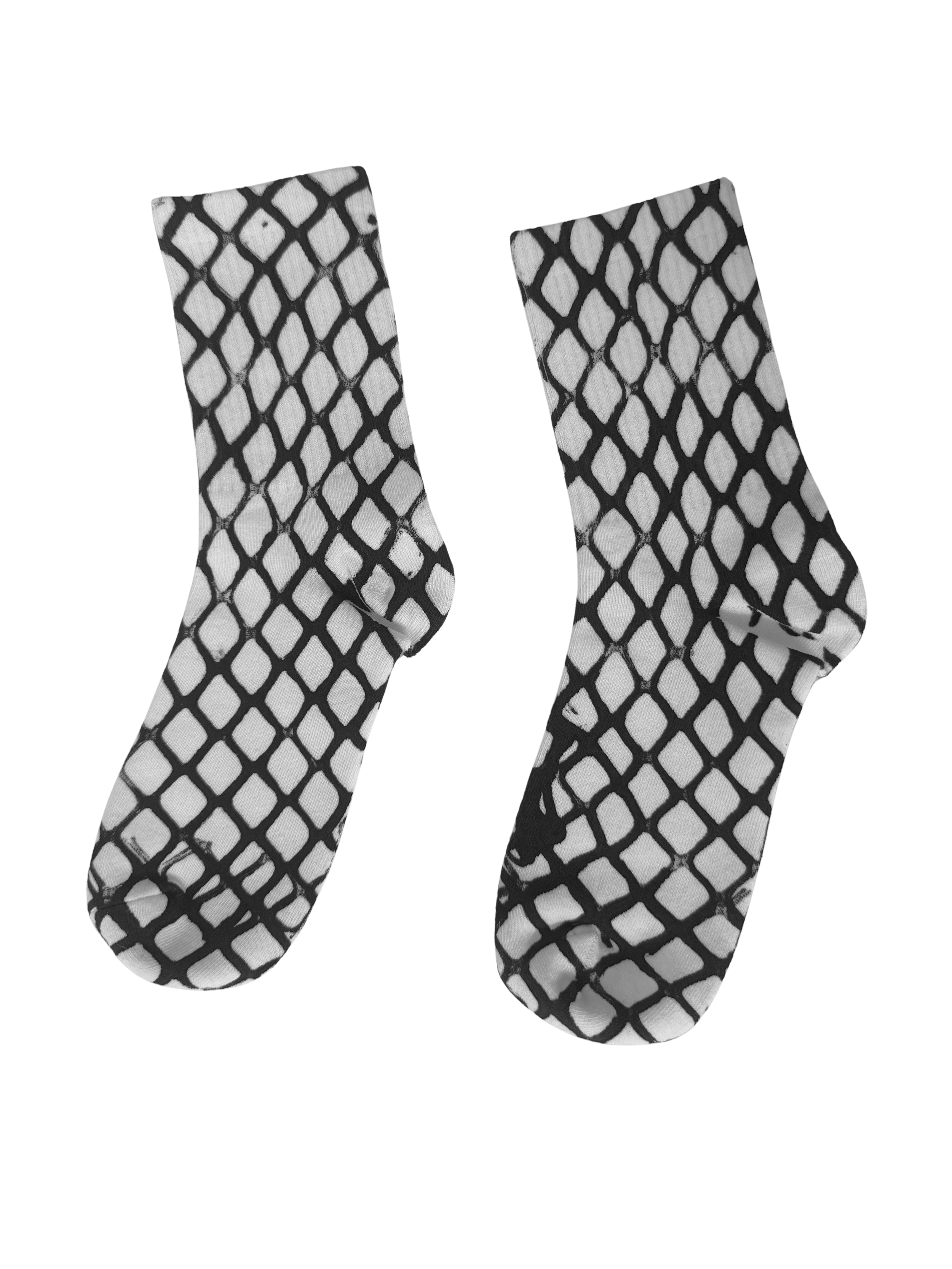 Fish Net on White L.png