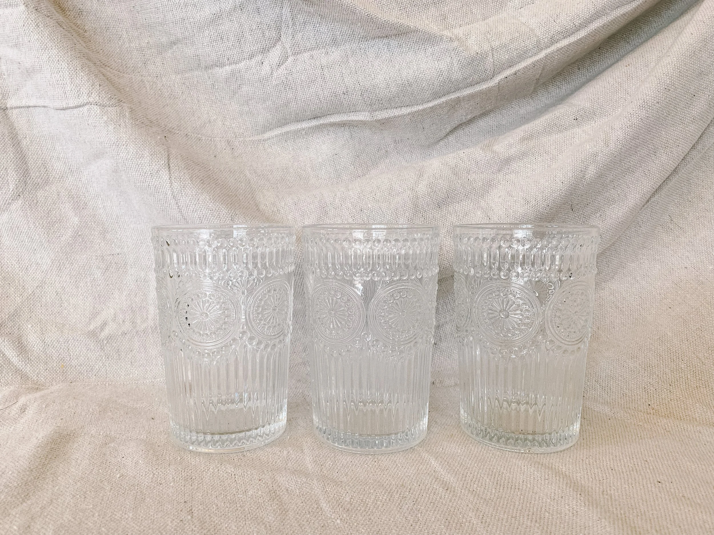 glass design small vase.JPG