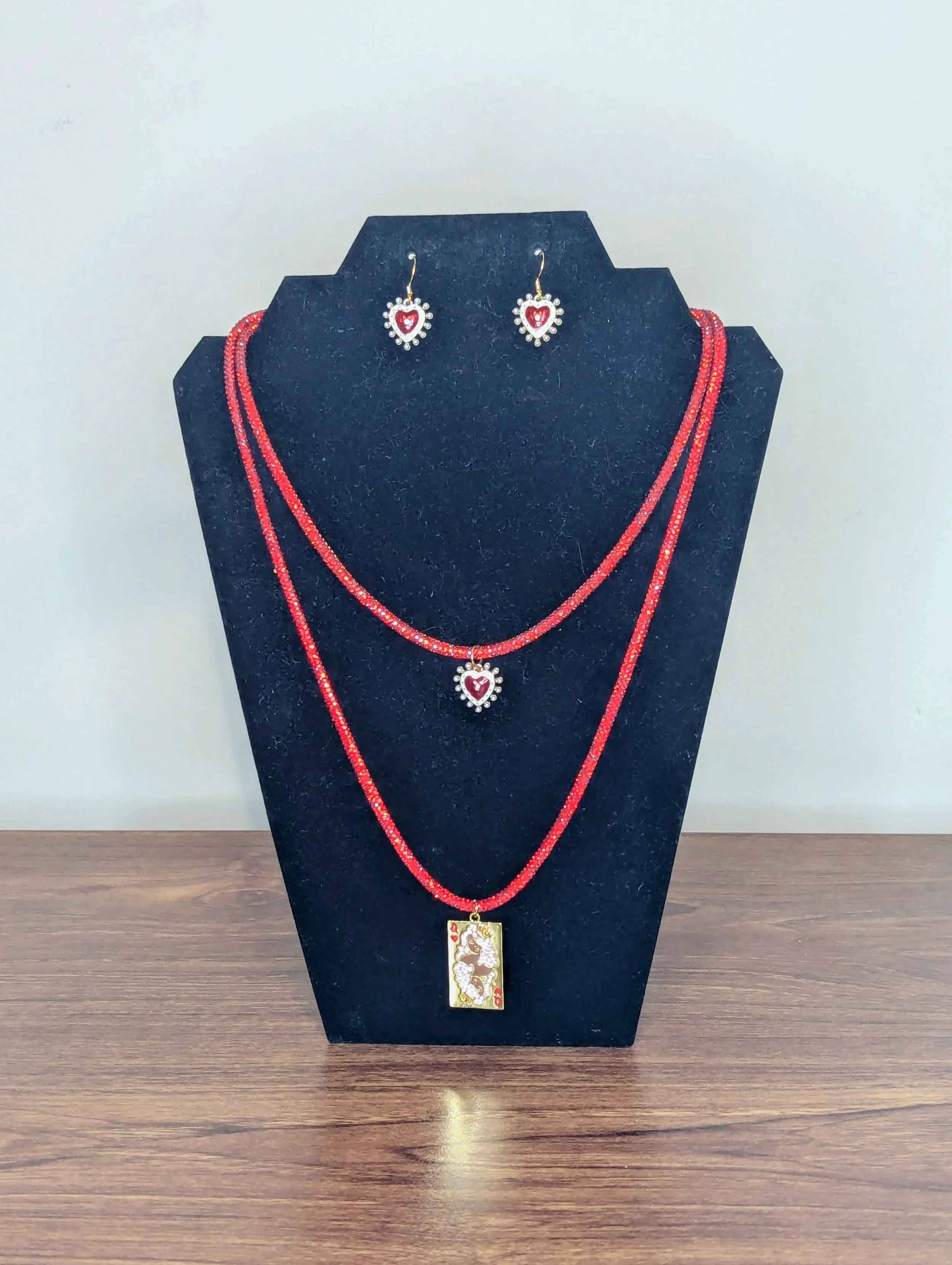 Black Queens Set (Queen of Hearts)