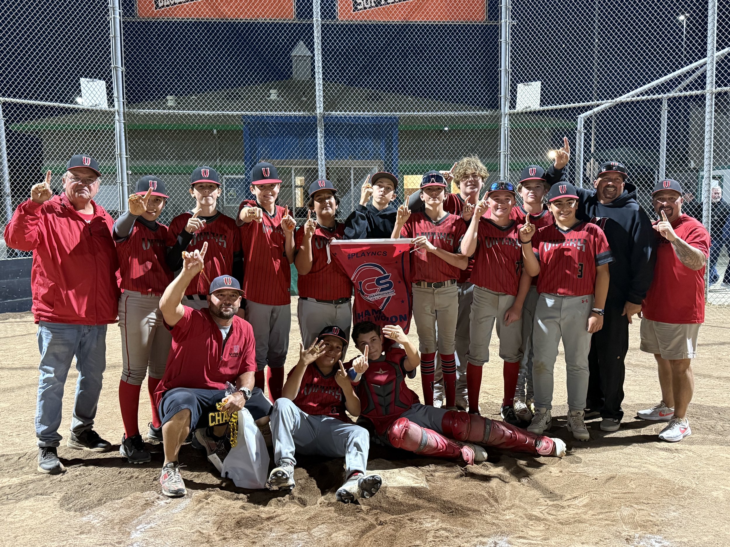14U BLACK TEAM.jpg