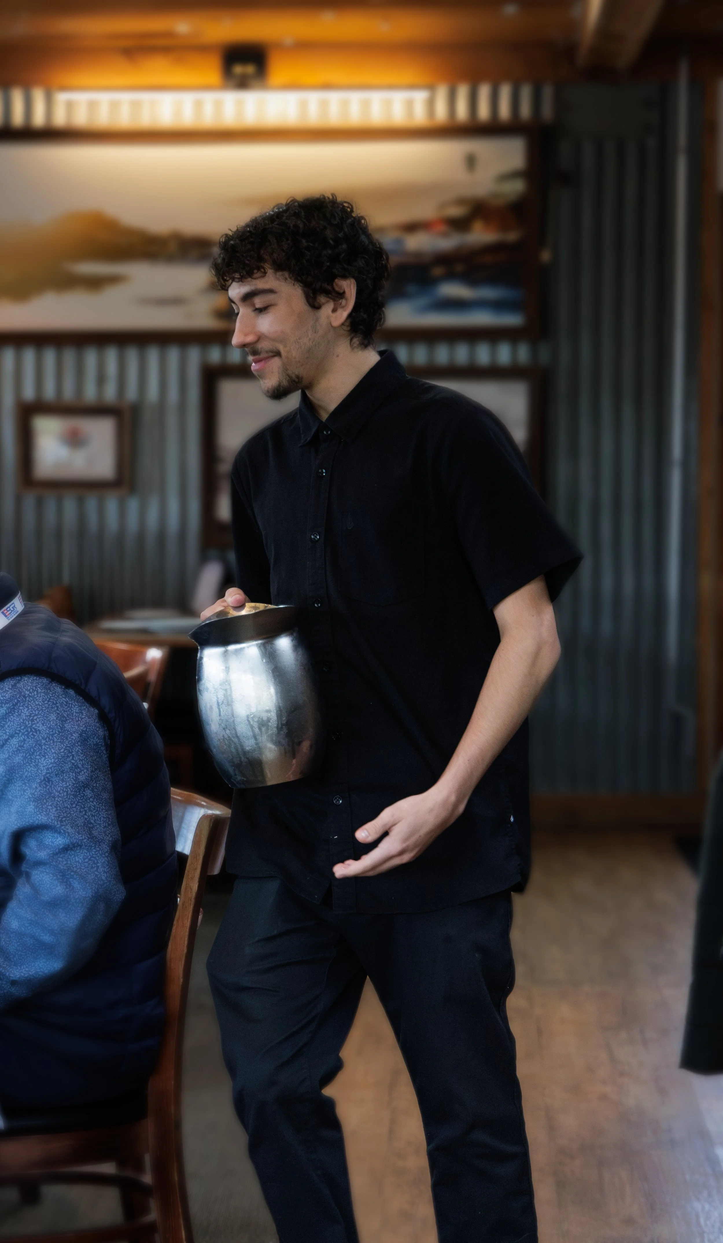 Johnnys-Harborside-Service-13.jpg