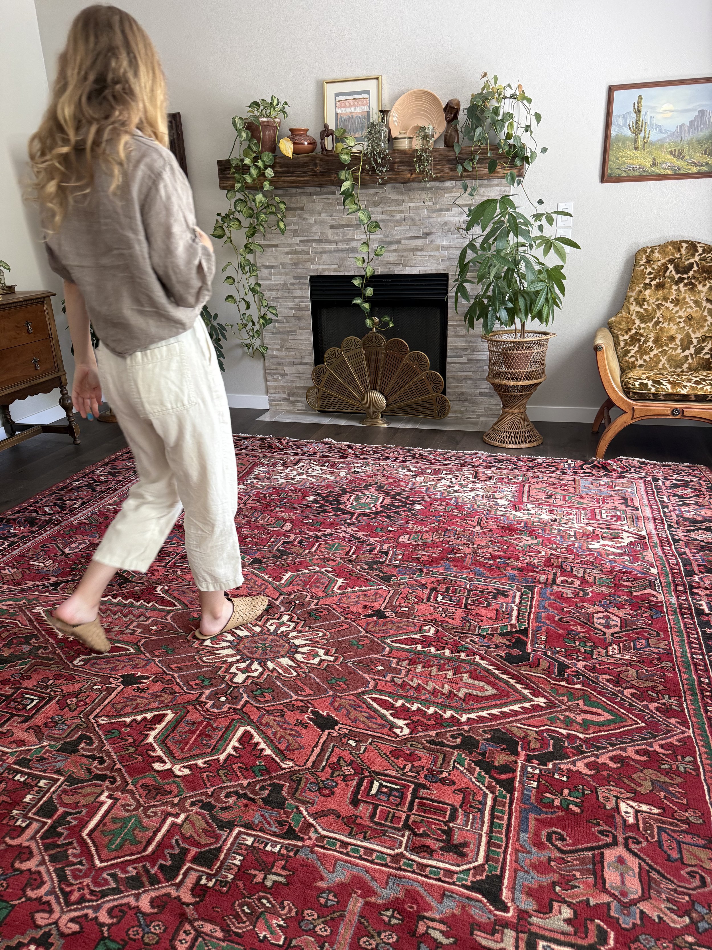 Vintage 10' x 13' Bold Persian Heriz Wool Area Rug