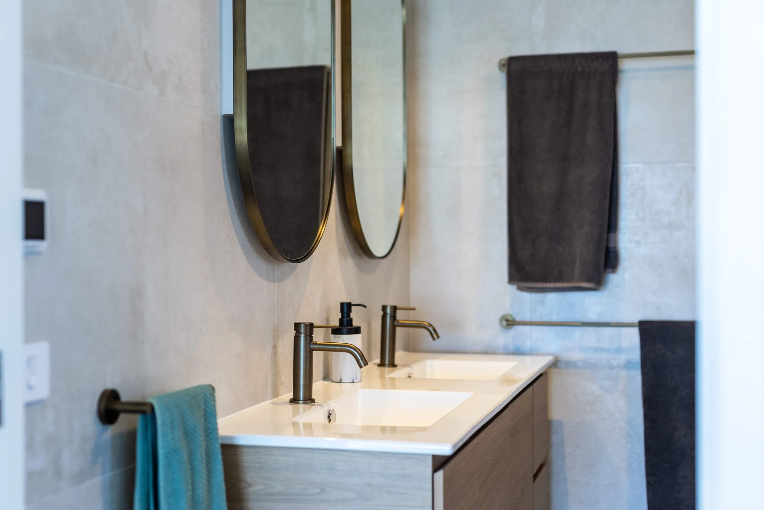 11 Keating Dr-12104608.jpg