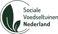 Logo van Sociale Voedselketens Nederland met een groen blad en bijschrift.
