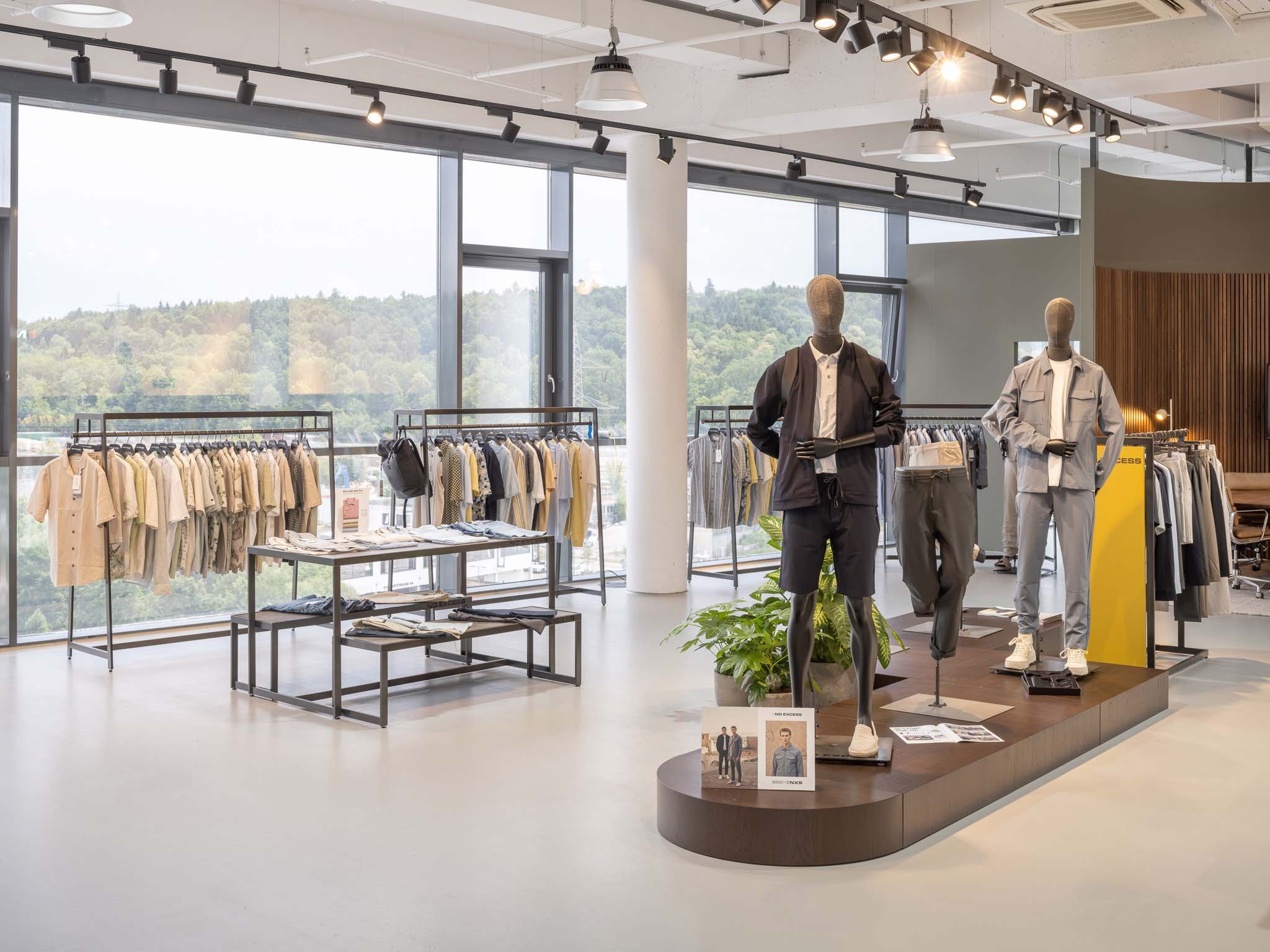 RETAIL | No Excess | Showroom Sindelfingen
