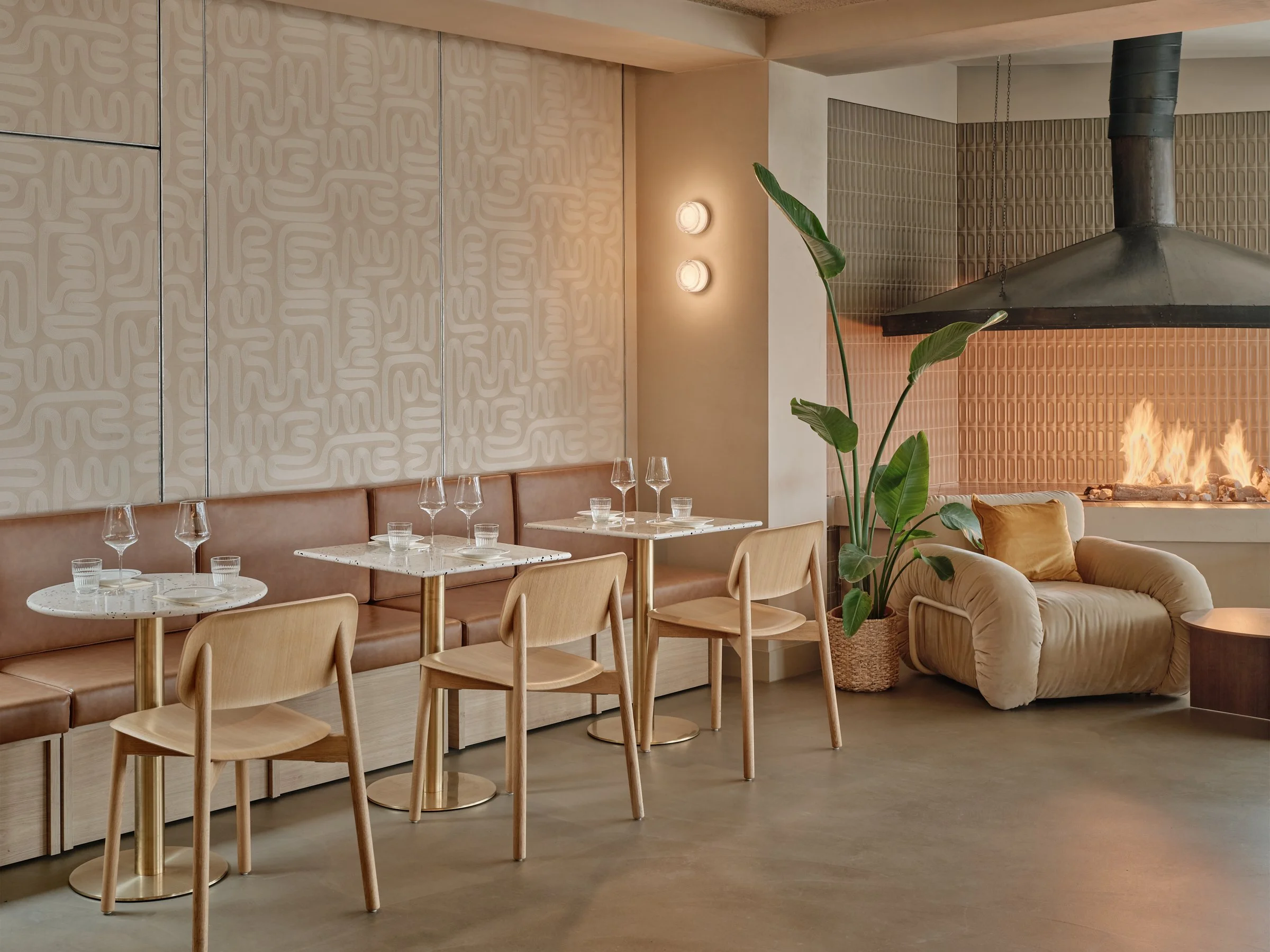 Restaurant - atMirror