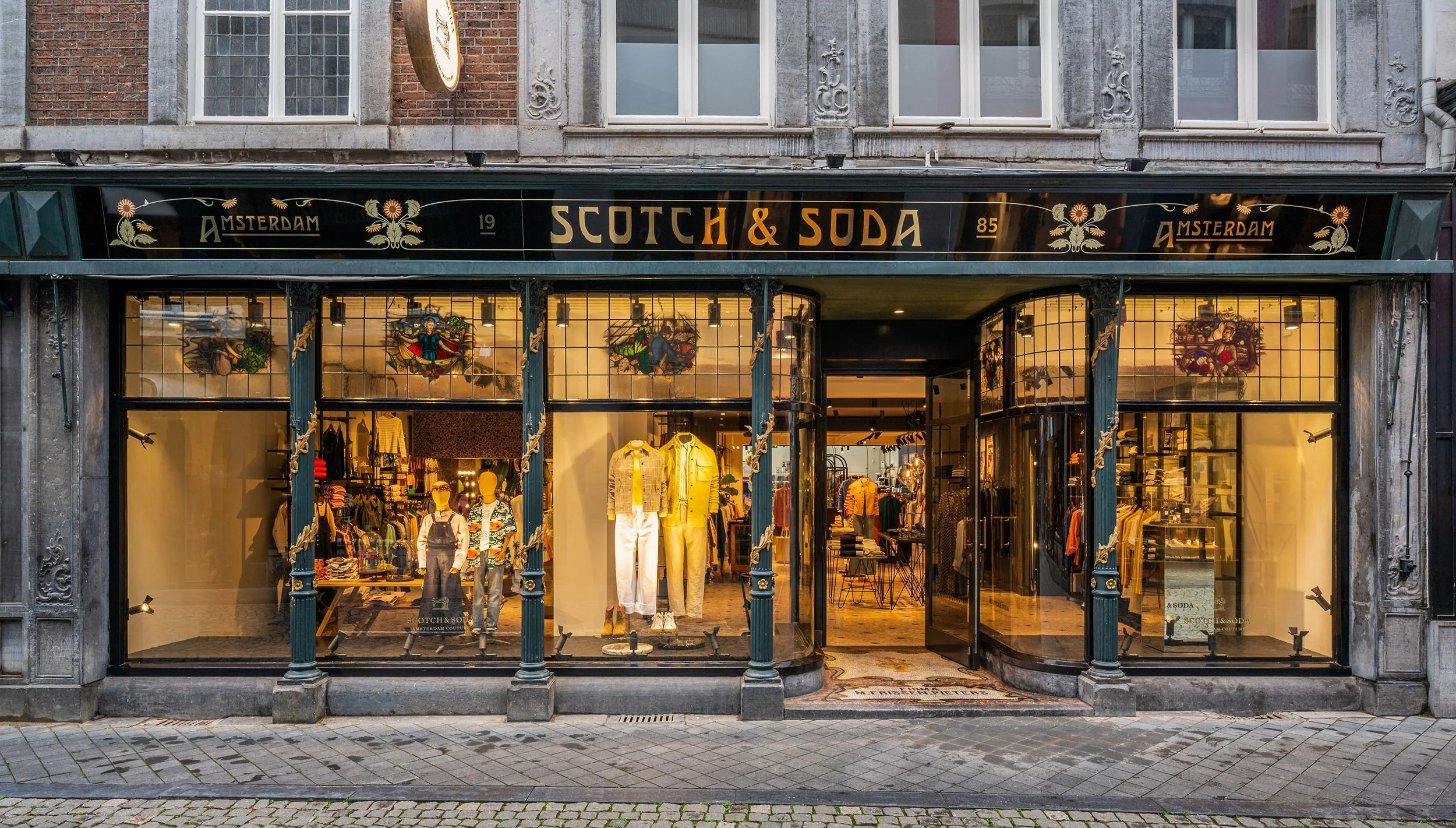 Scotch & Soda Maastricht 01