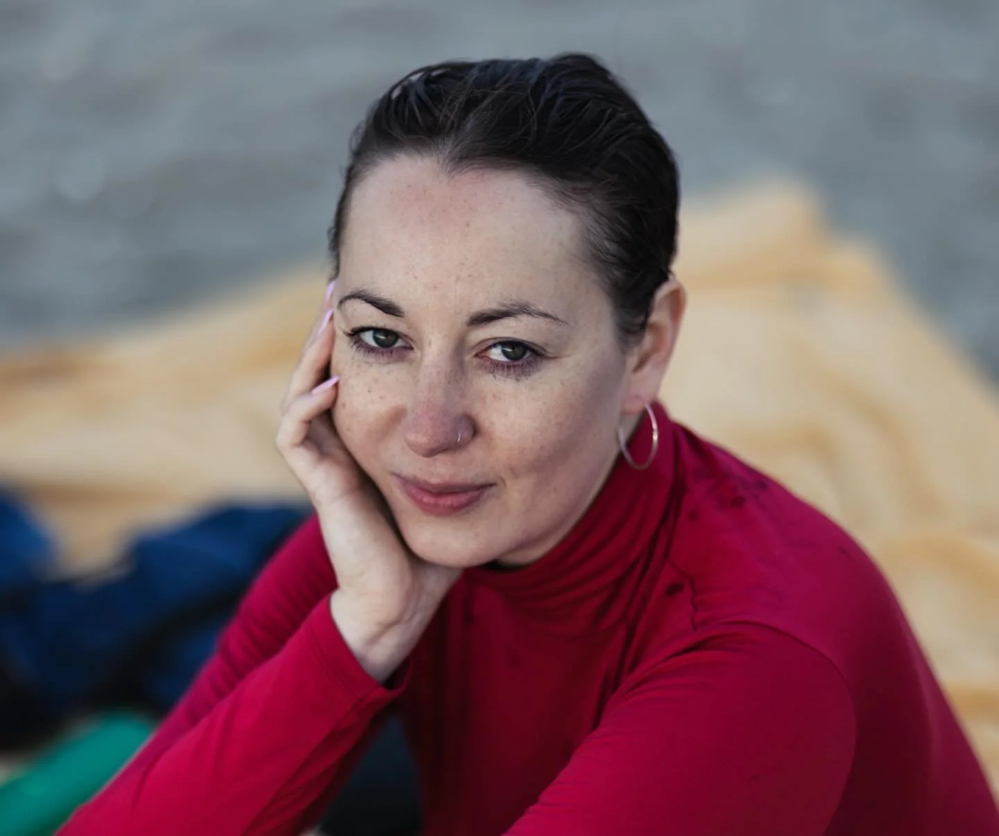 an outtake of @julia.loeff at the beach, accidental RGB and some 🌼 yellow 👁️👄👁️