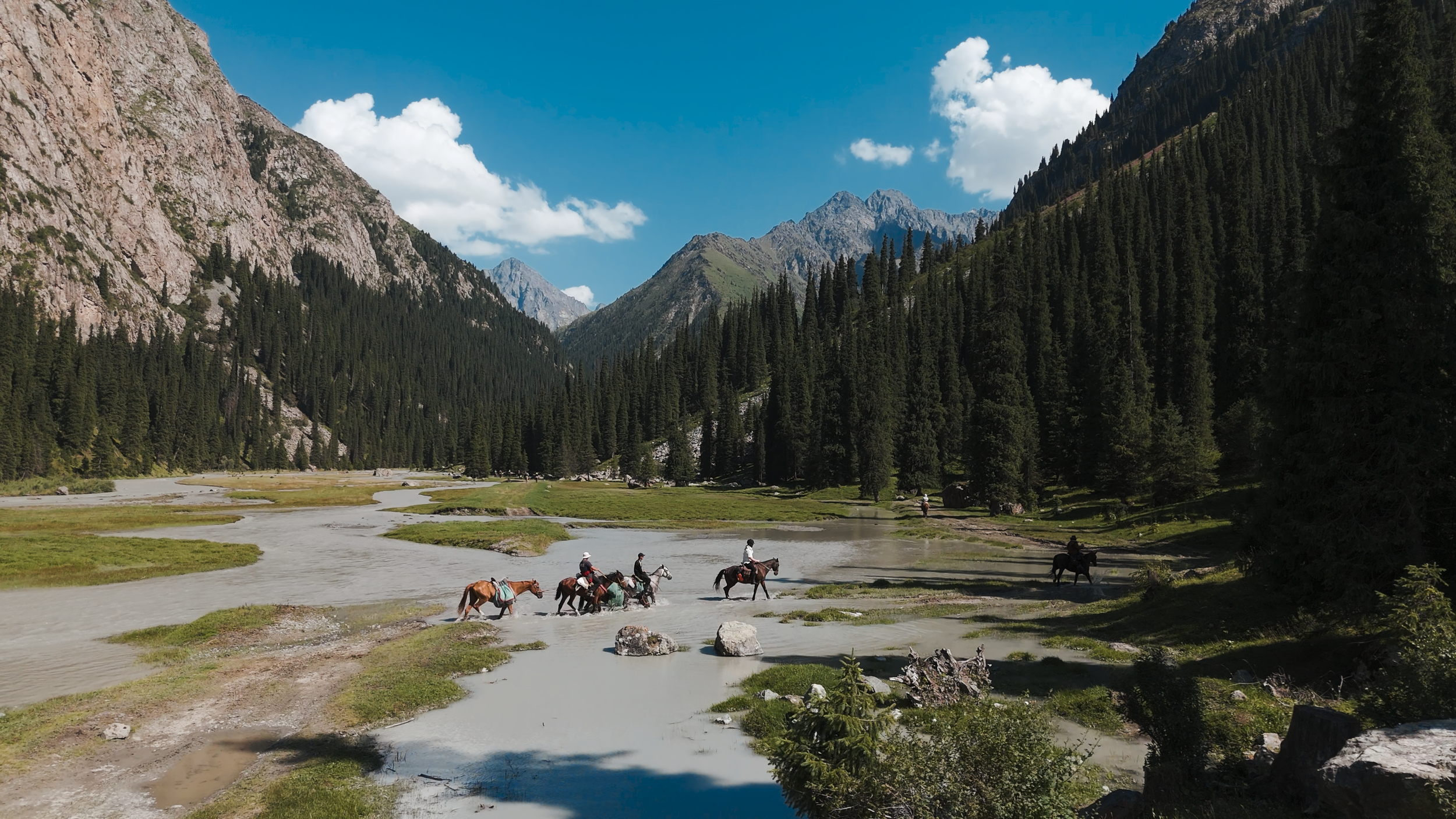 Main Vlog.00_01_00_29.Still011.png