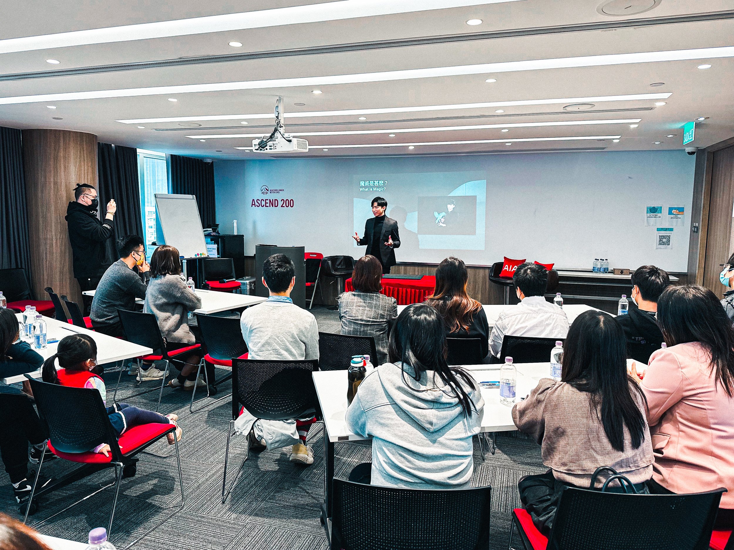 Matt Tran Macau magic workshop 澳門魔術工作坊 AIA.jpg