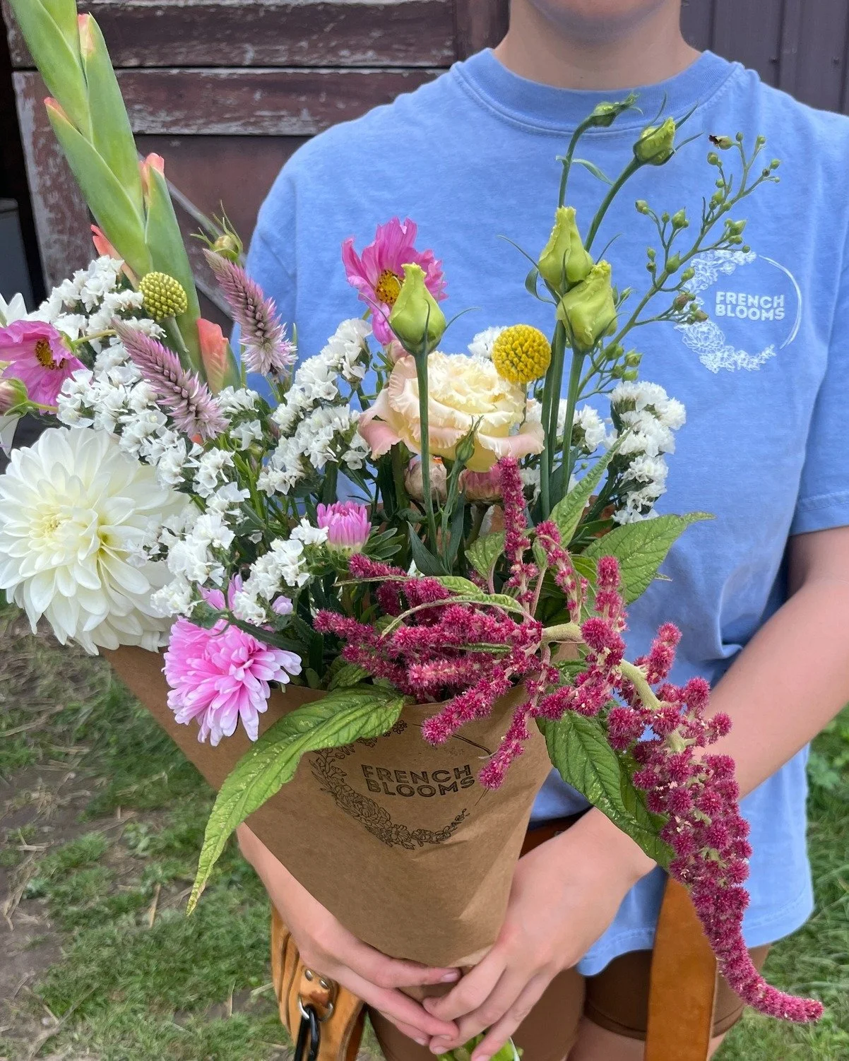Hey Toronto! We will be back at the @torontoflowermarket this Saturday from 10am-3pm with our one-of-a-kind jars and bouquets. You can find dahlias, amaranthus, gladiolus, and for the first time, calla lilies in our arrangements! All the flowers, fre