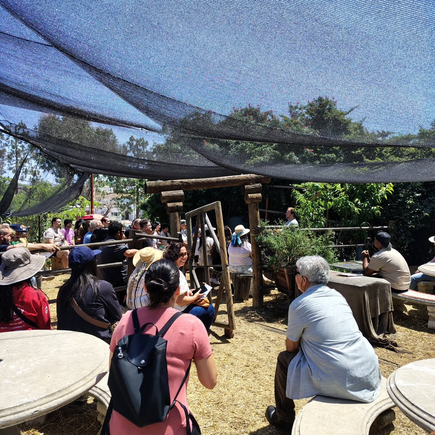 🍫Bars for days!
Thank you to our wonderful community for bringing such great energy as we welcomed Case of @sandiegochocolate !

Great questions, incredible weather, and samples! Join us on May 30th for the next class - see slide 3️⃣