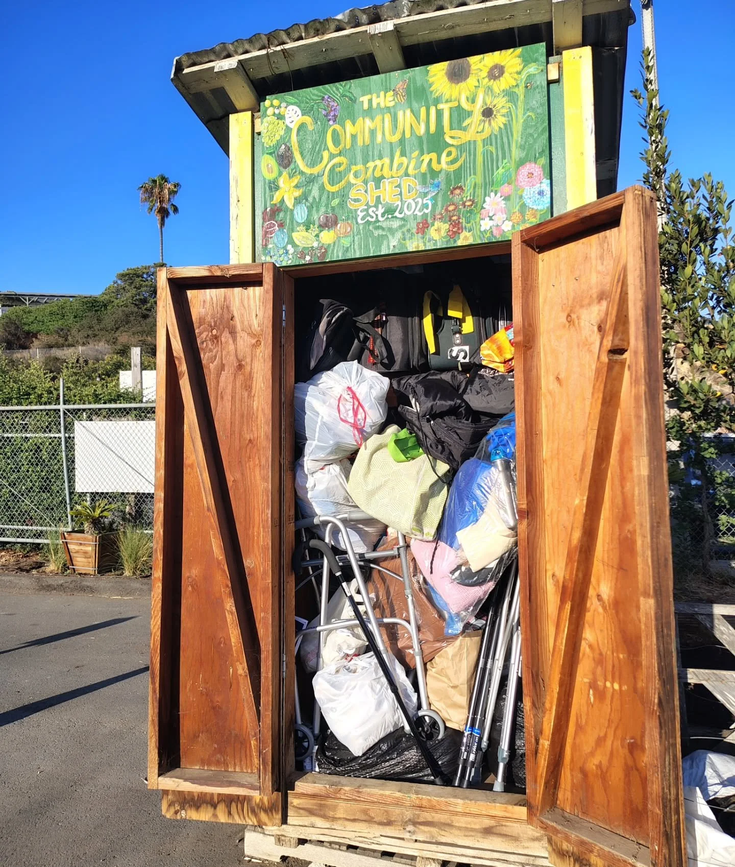 YOU made this possible! 🫵👏🙏💚💛

🚜 Community Combine Collection for @waterandkindness is officially closed!

What a success - you filled the shed 2X ✨✨

Everything here stays in the neighborhood with mutual aid org Water and Kindness.

Learn all 