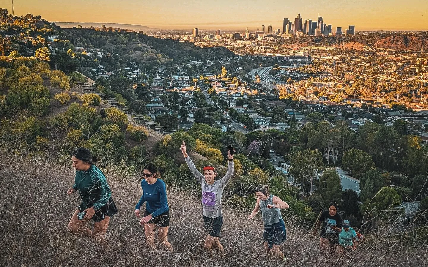 👹🤫⛰️
slip and slide along that other debs wall