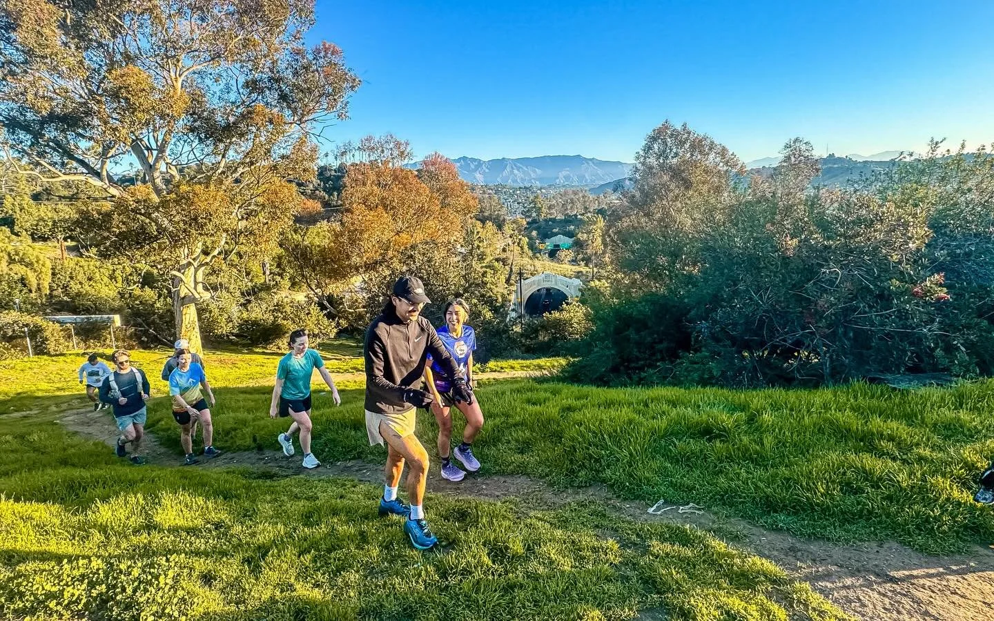 🪞 ⏮️

reflections:

&ldquo;Running long isn&rsquo;t about distance.
It&rsquo;s about returning to the simple truth
of being alive in a single unfolding moment.&rdquo;

&mdash; @scottjurek 

ty for the caffeinated yum yums
@heavywatercoffee @bakers.b