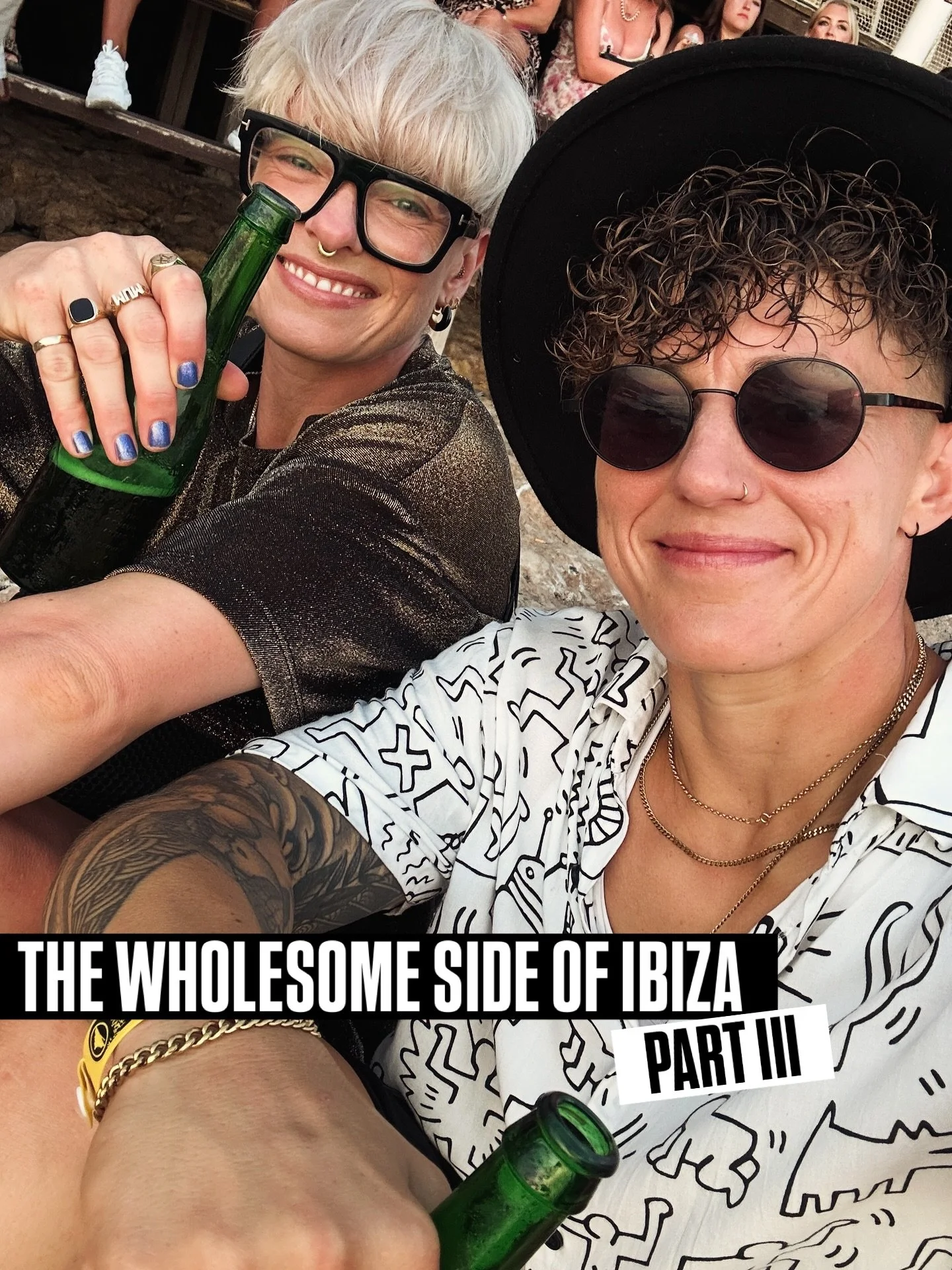 Finishing Ibiza in style&hellip; a beach stroll and a bottle of beer. Ibiza you were perfection on a golden plate. Until next time 🍒🪩🫶🏼

#ibiza #sunset #perfection #untilnexttime #disco #beach #love