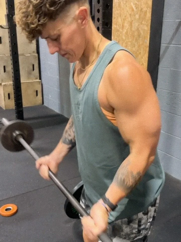 It doesn&rsquo;t have to be complicated to be effective 💪🏽

#momentumcollective 
#beherebeyoubebetter 
#bicep #triceps #dailygrind