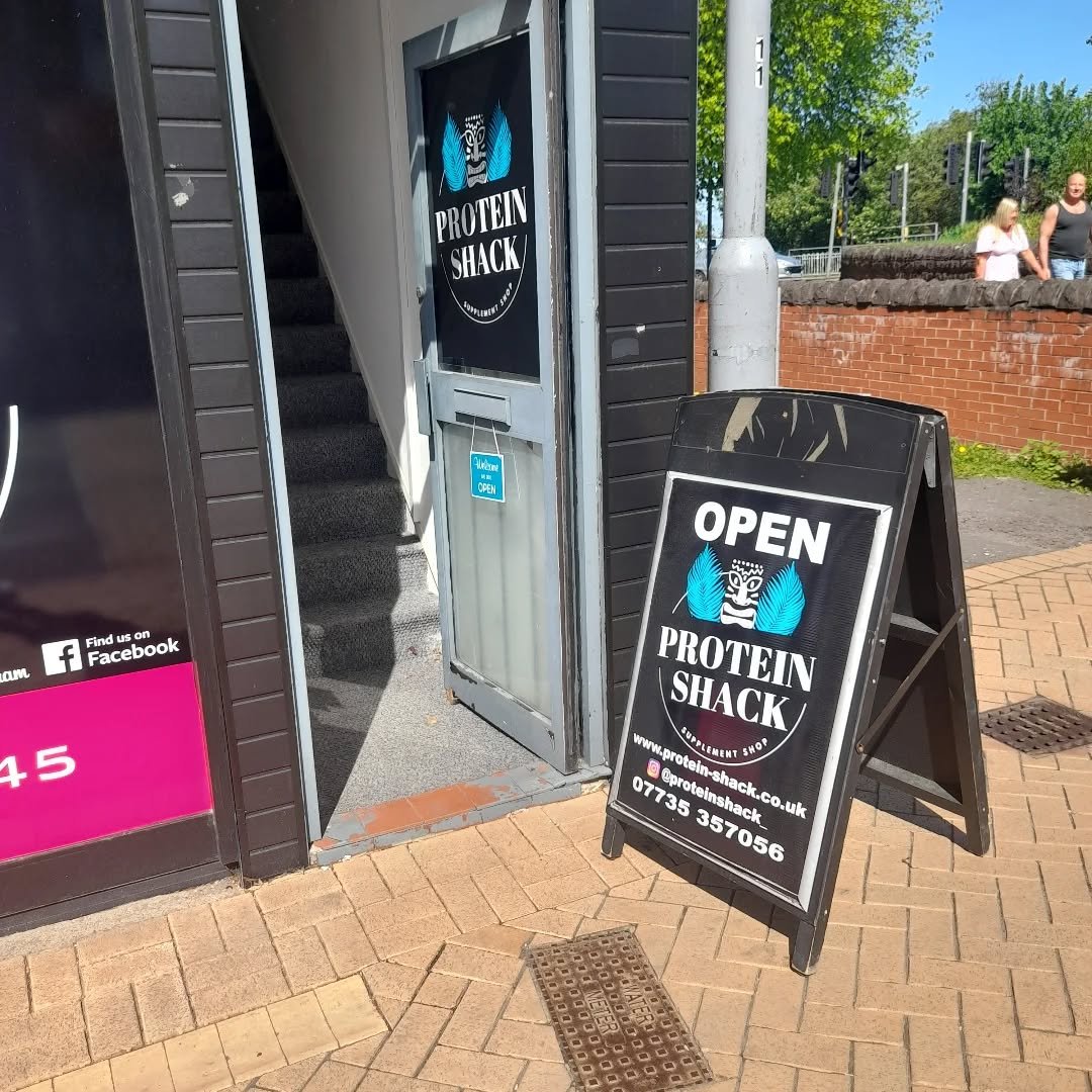 #proteinshack_ I'm back your most handsome proteinshack man come and see me 12 till 6 today