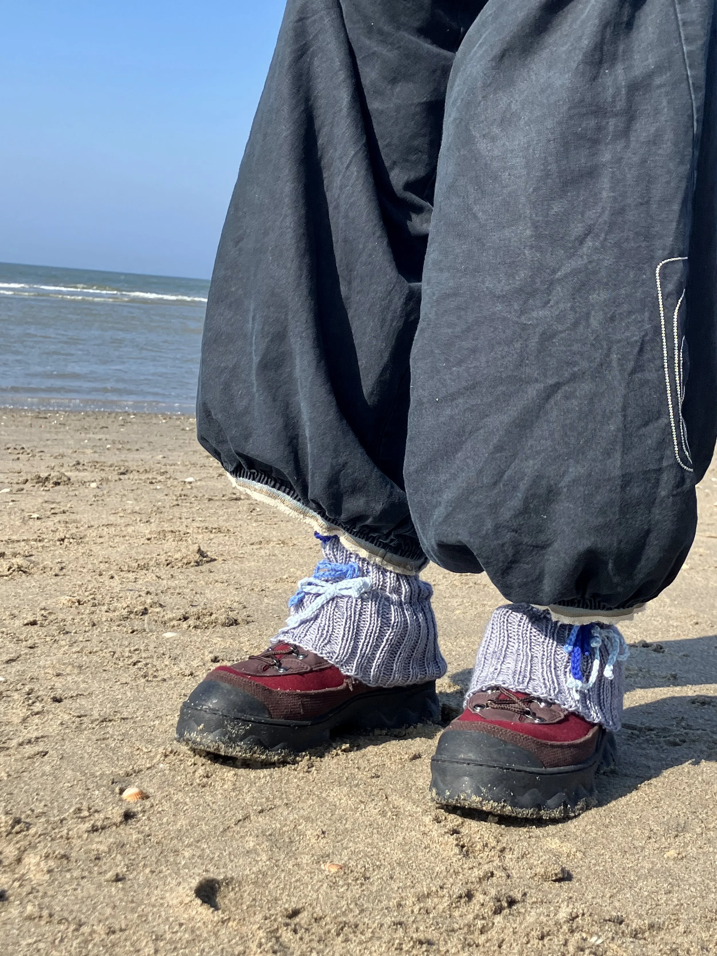 blue bow shoe huggers