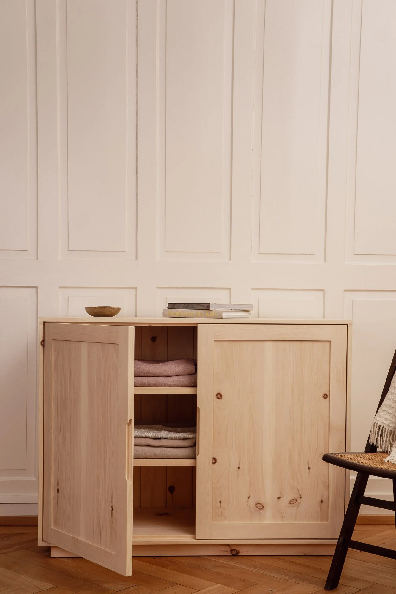 Sidebaord aus Arvenholz