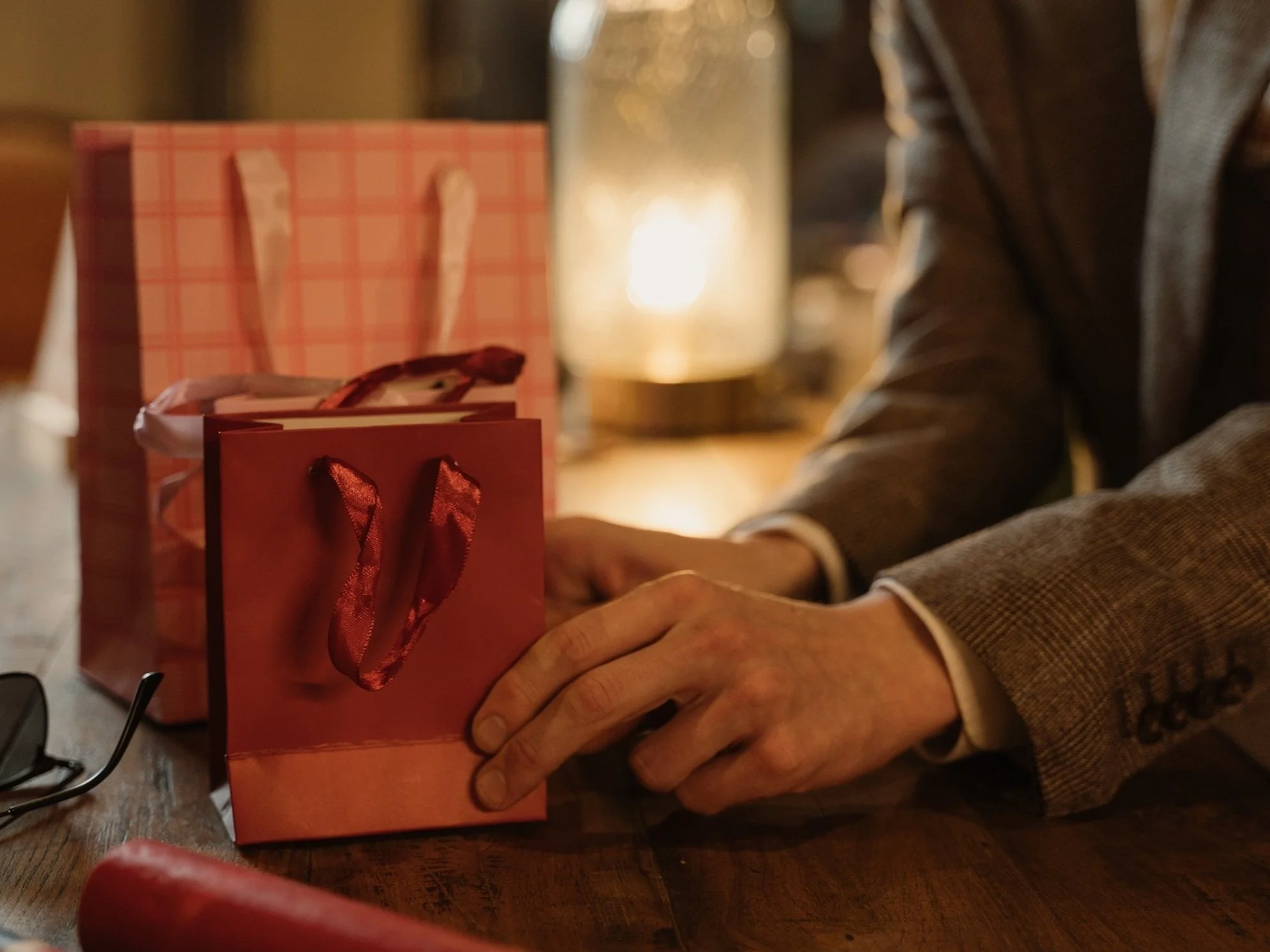 Real Estate Agent Client Appreciation and Gifting Programs That Win Referrals and Loyalty