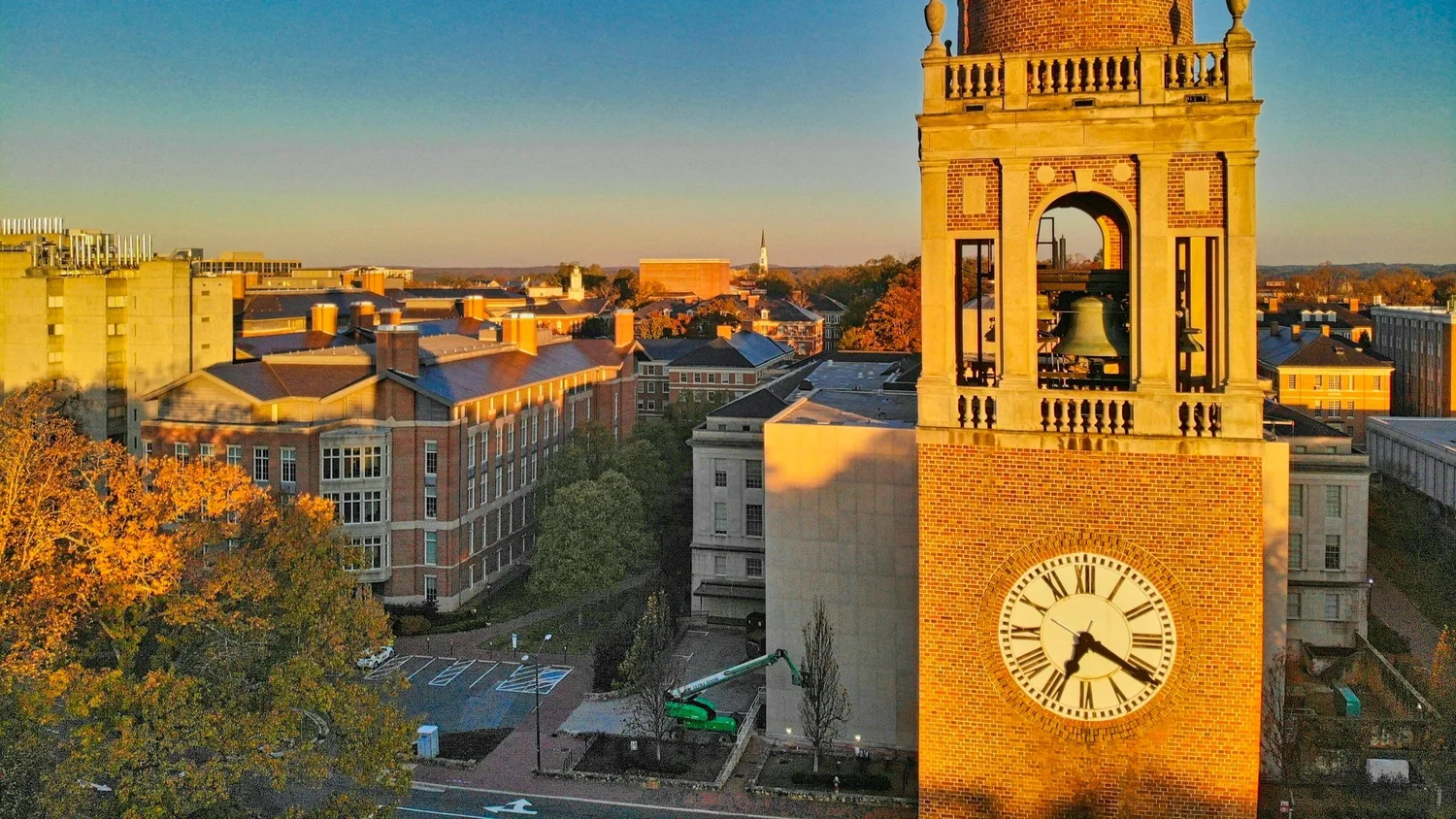 Franklin Street in Chapel Hill showcasing real estate market opportunities