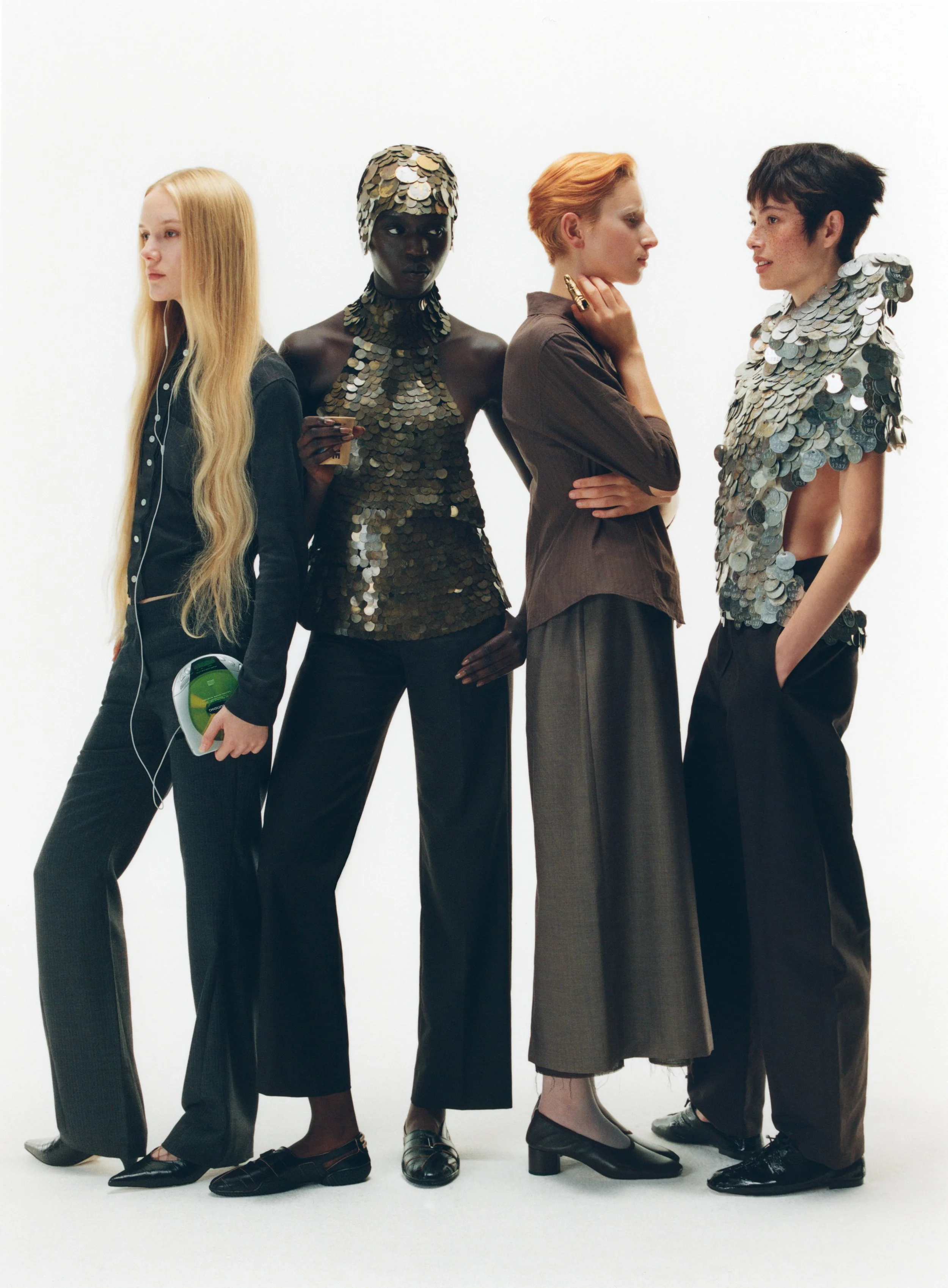 The Gossip | Also Magazine

photography JAAP STRIJKER
styling SUZE KUIT
hair MARIJE KOELEWIJN USING REDKEN
make up WOUT PHILIPPO USING ARMANI BEAUTY
models ANBABEL, DANTE, KUEI + PEPPER AT THE MOVEMENT MODELS
photography assistant RADEK PISKORZ
styli