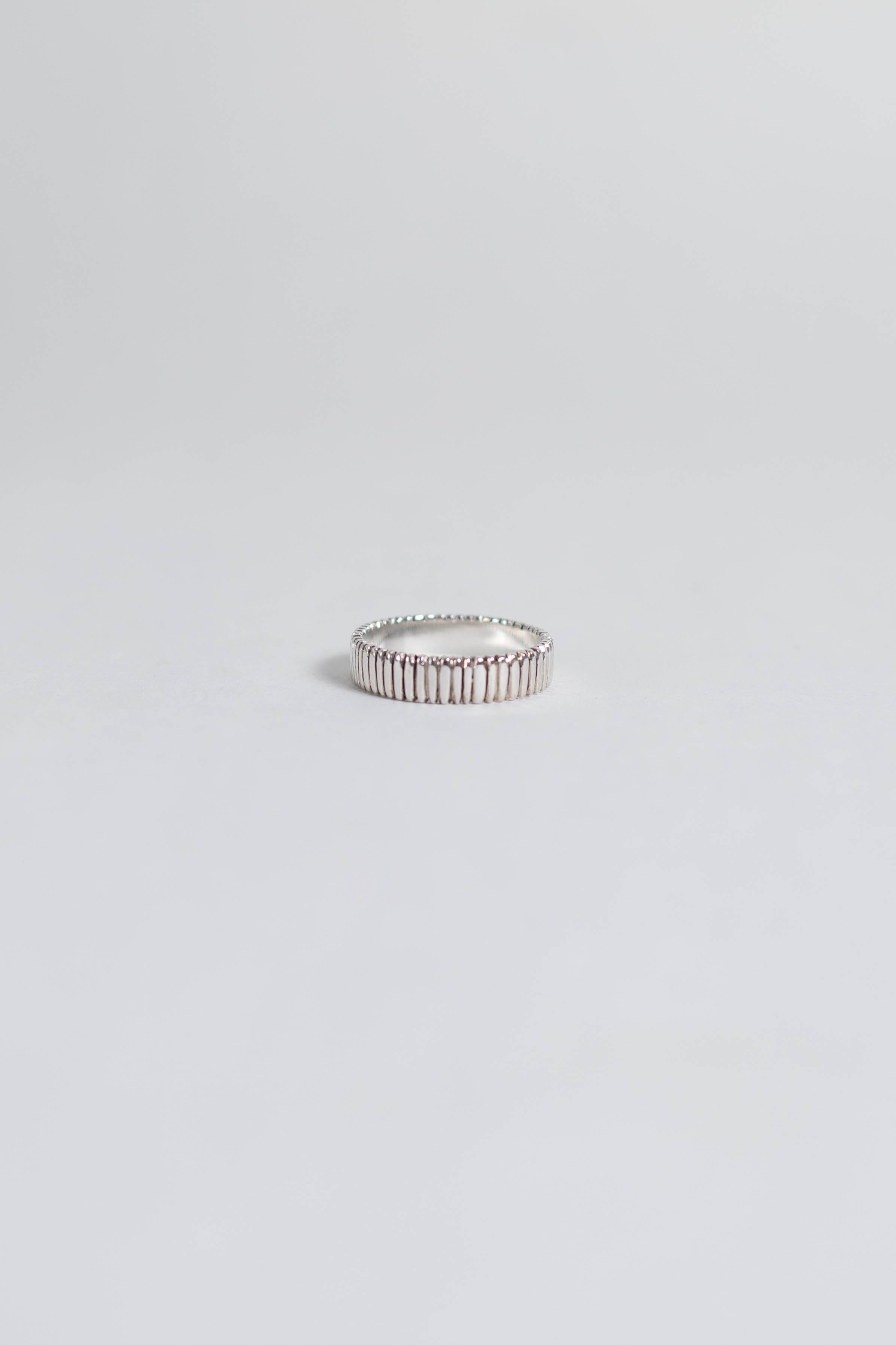 Hetero ring