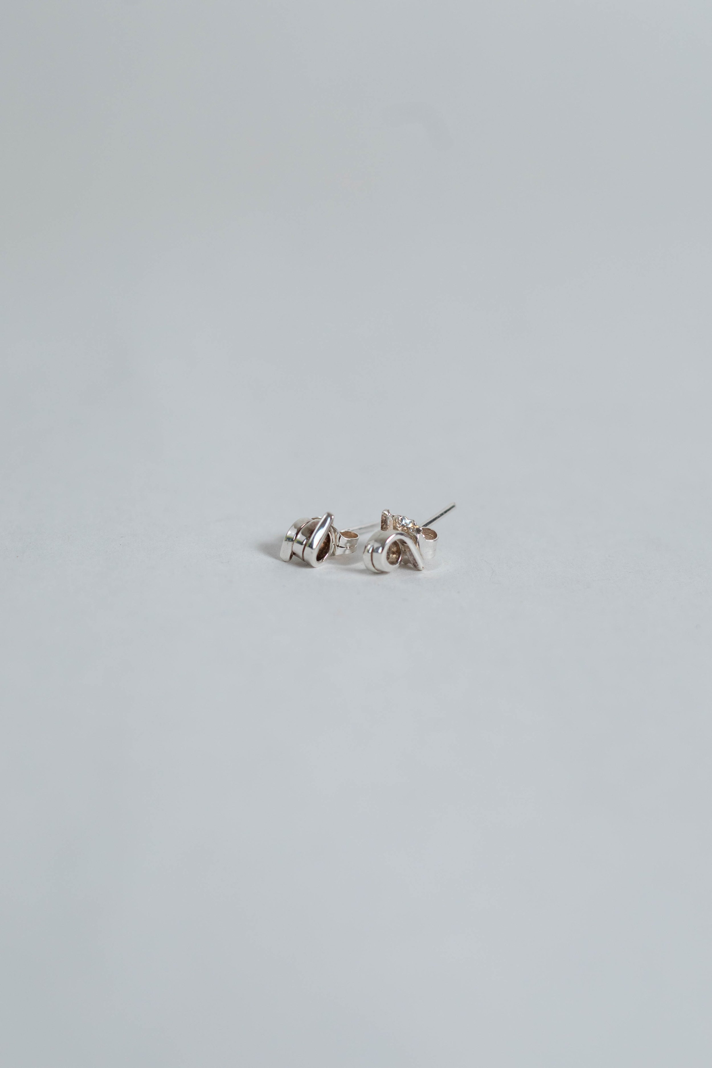 Púa Earrings