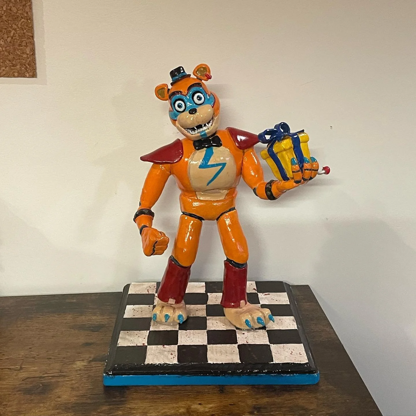I faz made a Glamrock freddy faz bear with faz clay all by my faz self

Completely hand-sculpted Glamrock freddy from Security Breach

#fnaf #glamrockfreddy #securitybreach #fivenightsatfreddys #sculpture #polymerclay