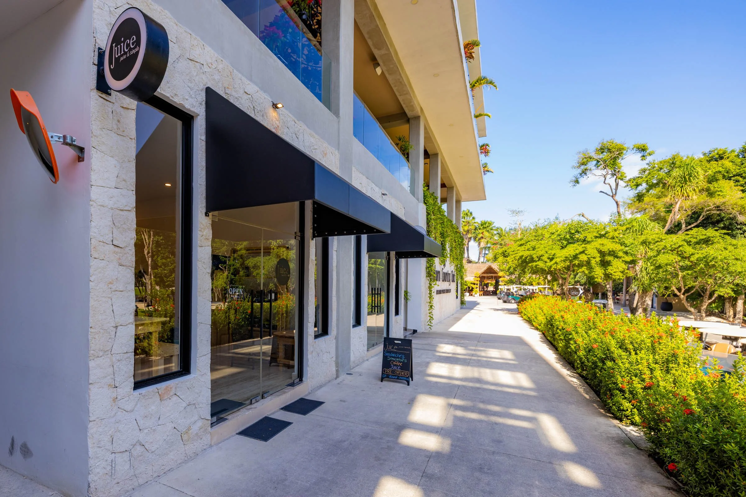 Community Shops @ Golf Course - Juice Bar