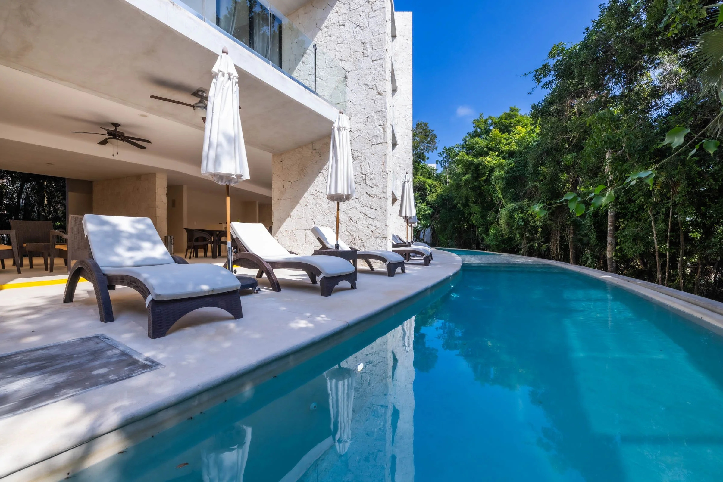 Building Amenity - Pool