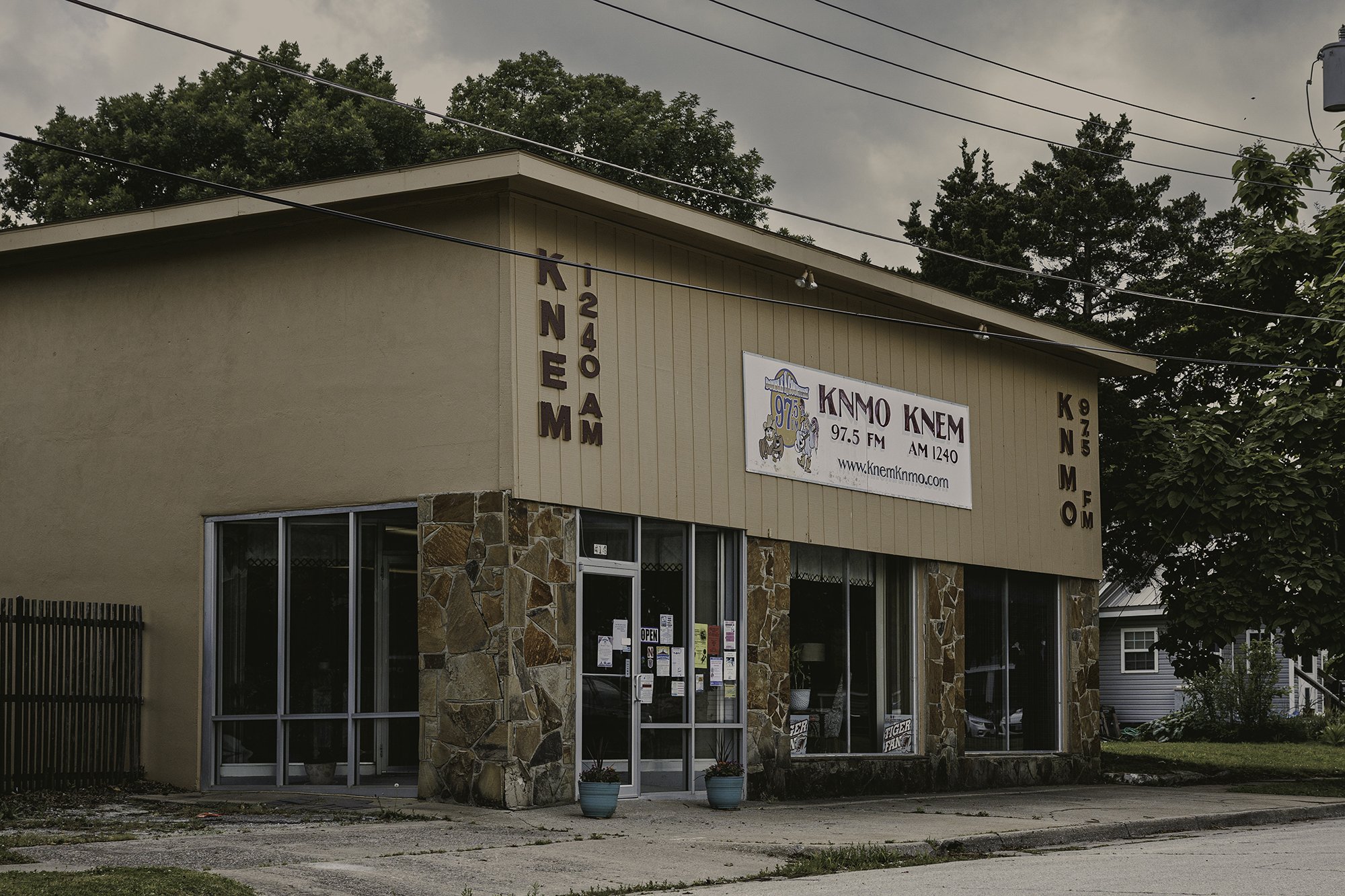 2024 // KNEM/KNMO RADIO STATION